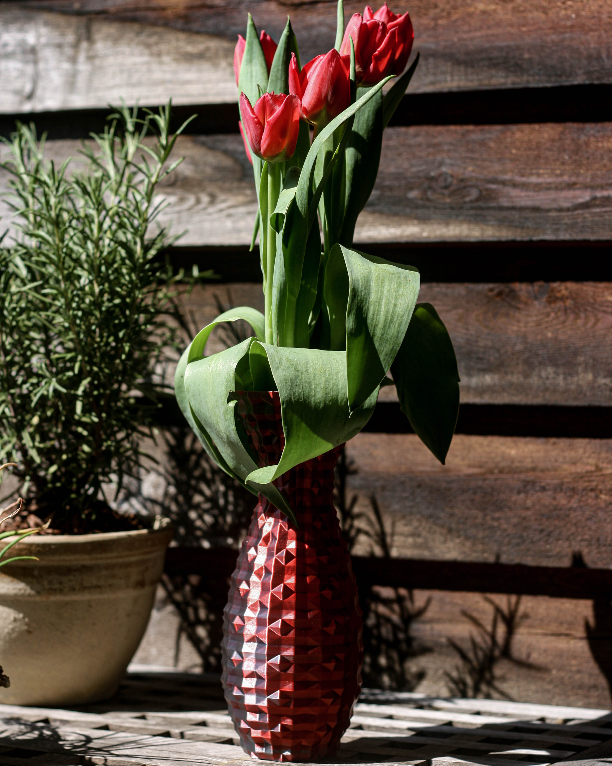Ziggy pattern vase