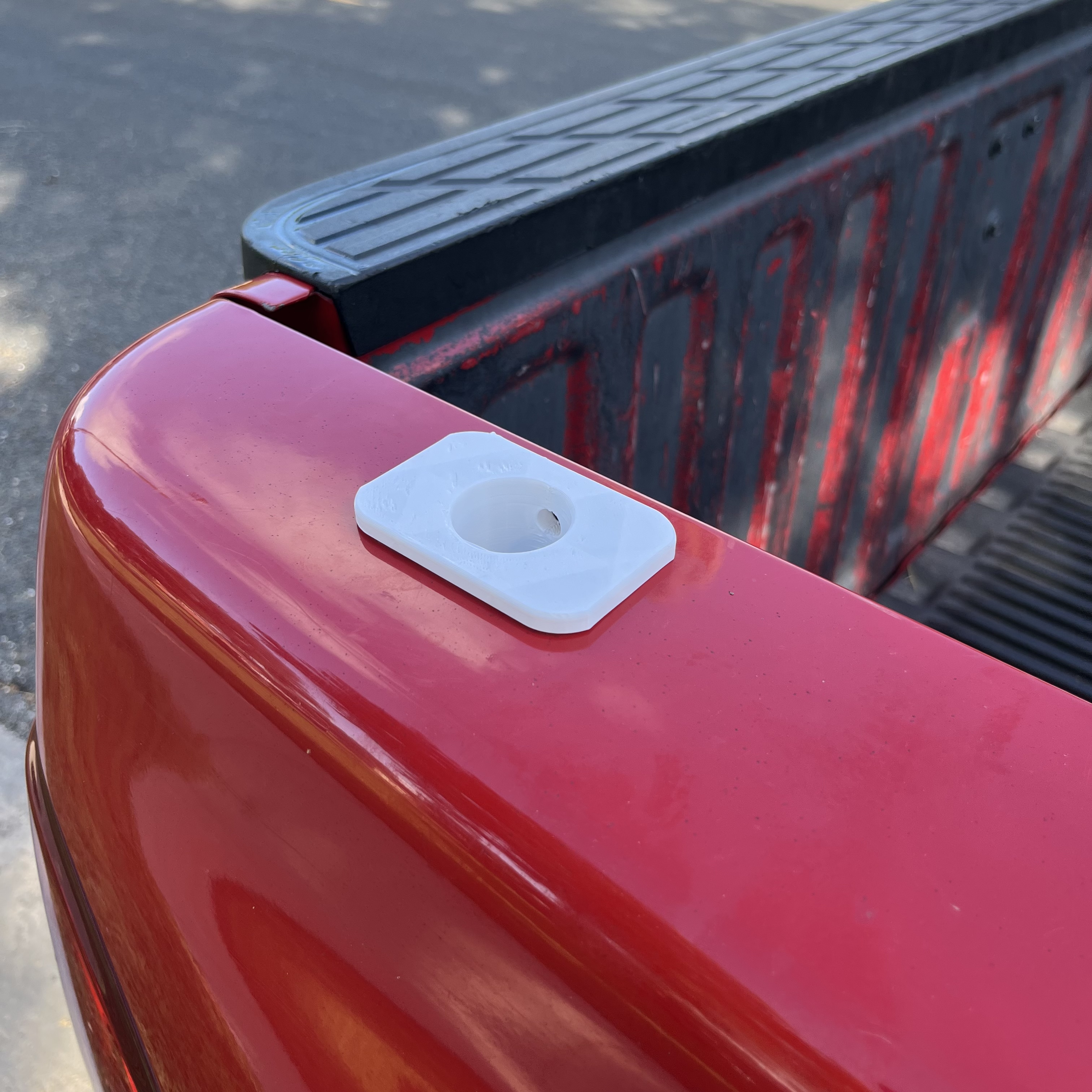 Flag holder insert