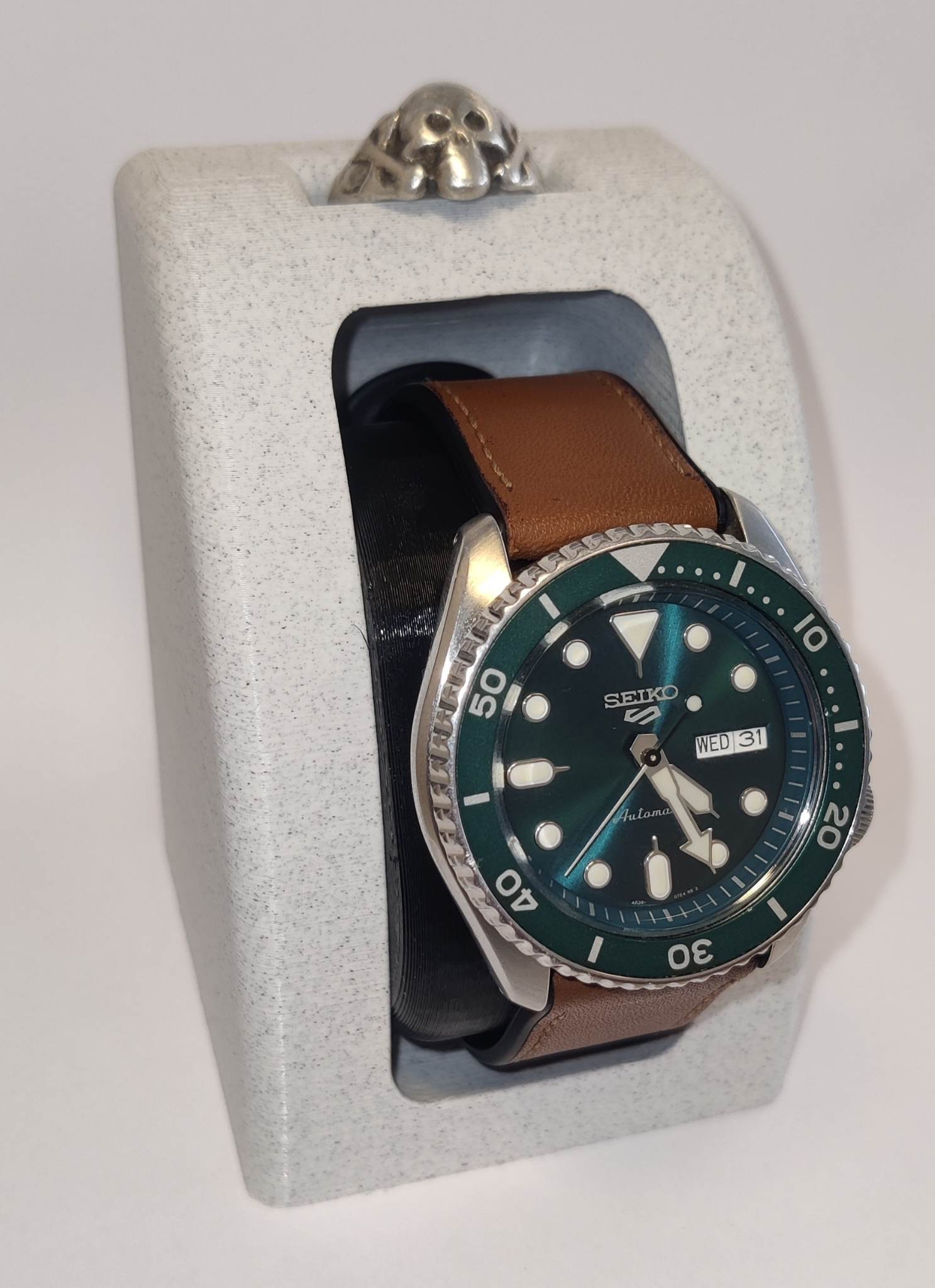 Watch and Ring Display Holder Wall Mountable by Alexander Meyer