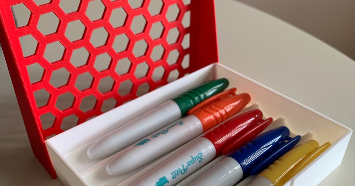 Hinged box for crayons or pencils (with online configurator) by Steve