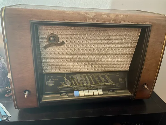 AEG 2073 WU Tube Radio Receiver Button Replacement