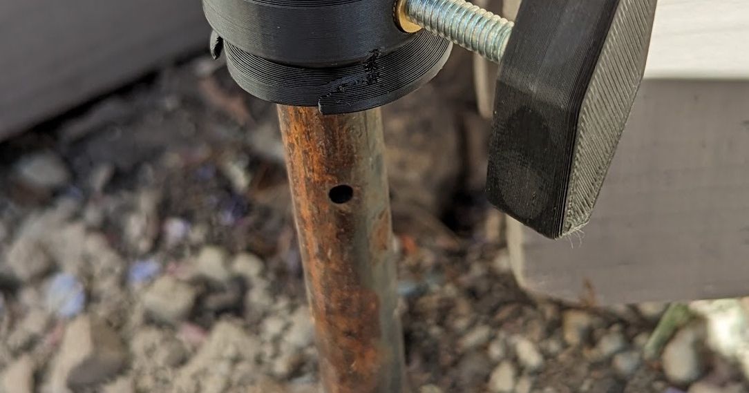 String line stake mount by jphalip Download free STL model