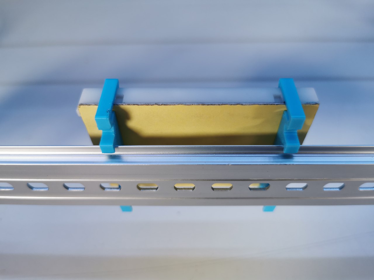 DIN Breadboard Clips/Holder by nans Download free STL model