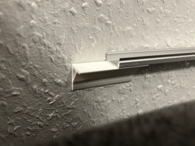Wallmount for LED diffuser bar