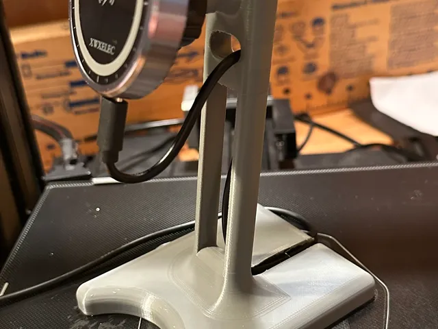 Desk Stand for MagSafe Car Charger