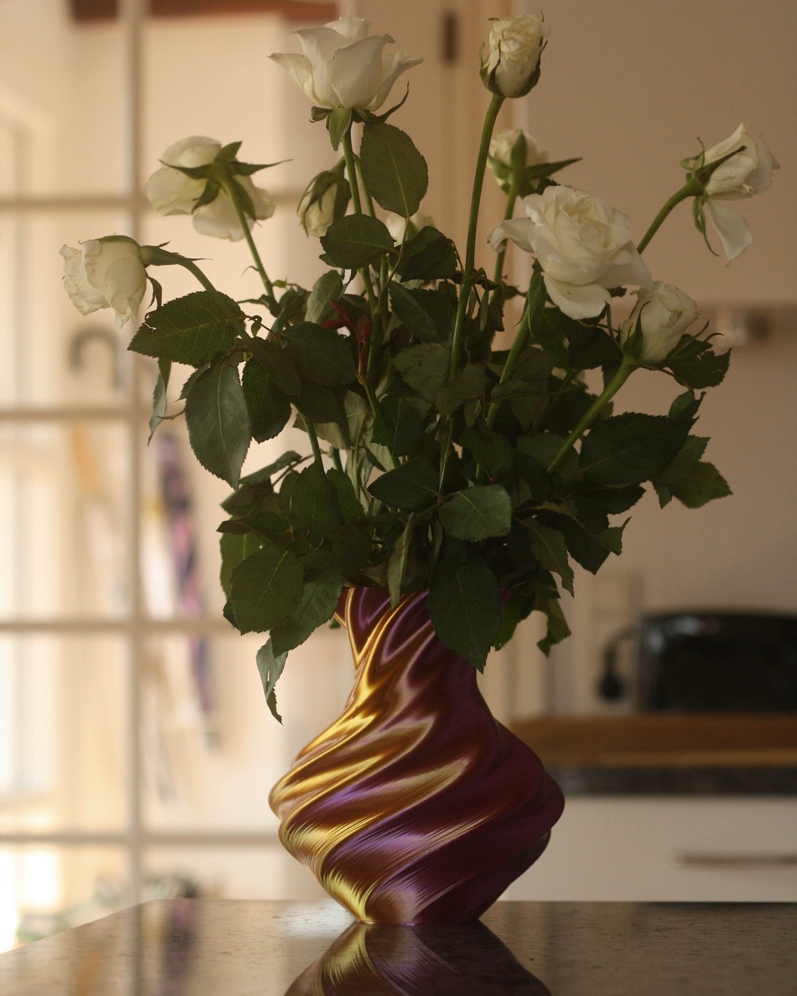 Spiral curvy vase