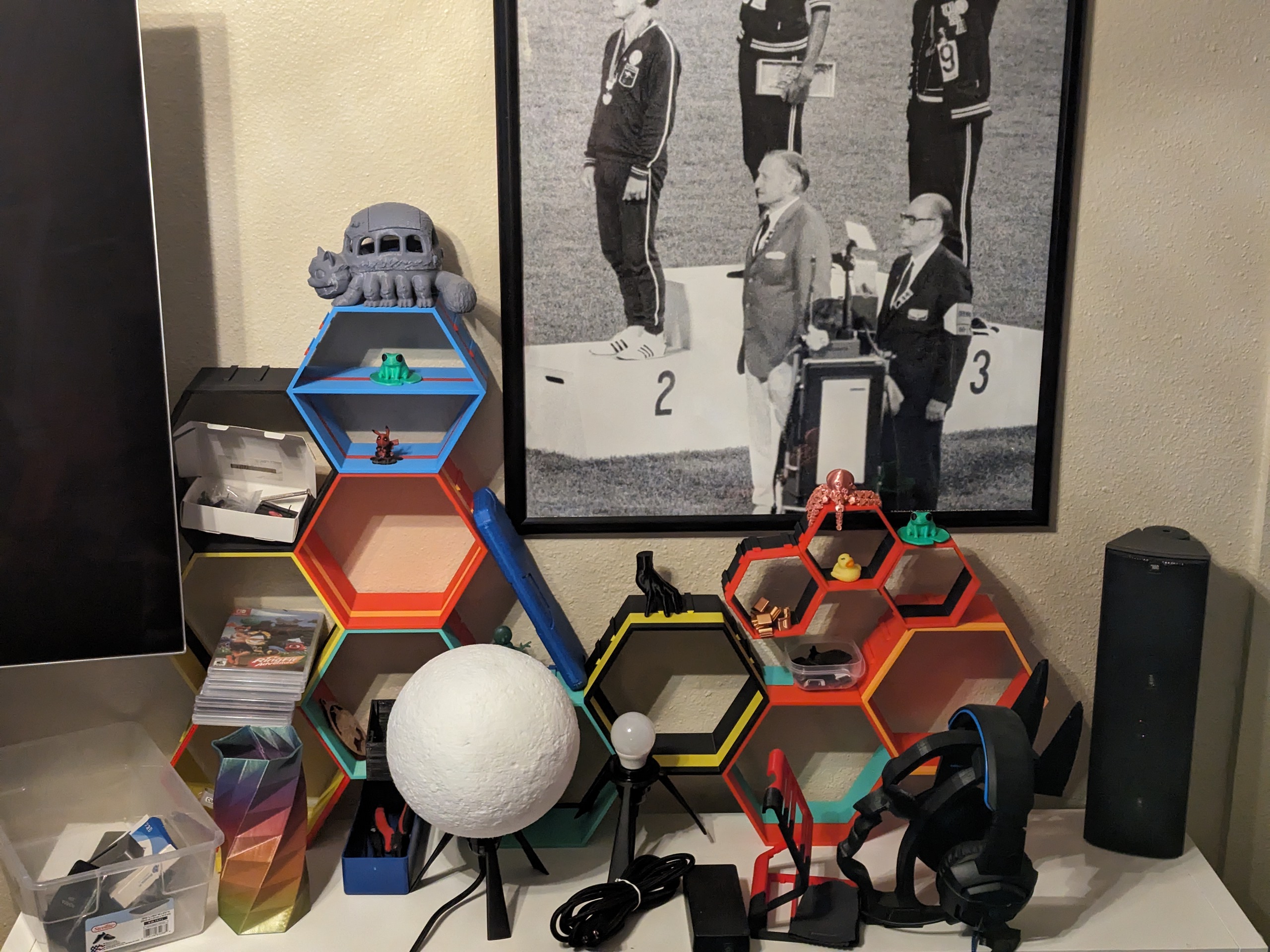Basic Modular Interlocking Hex Shelf