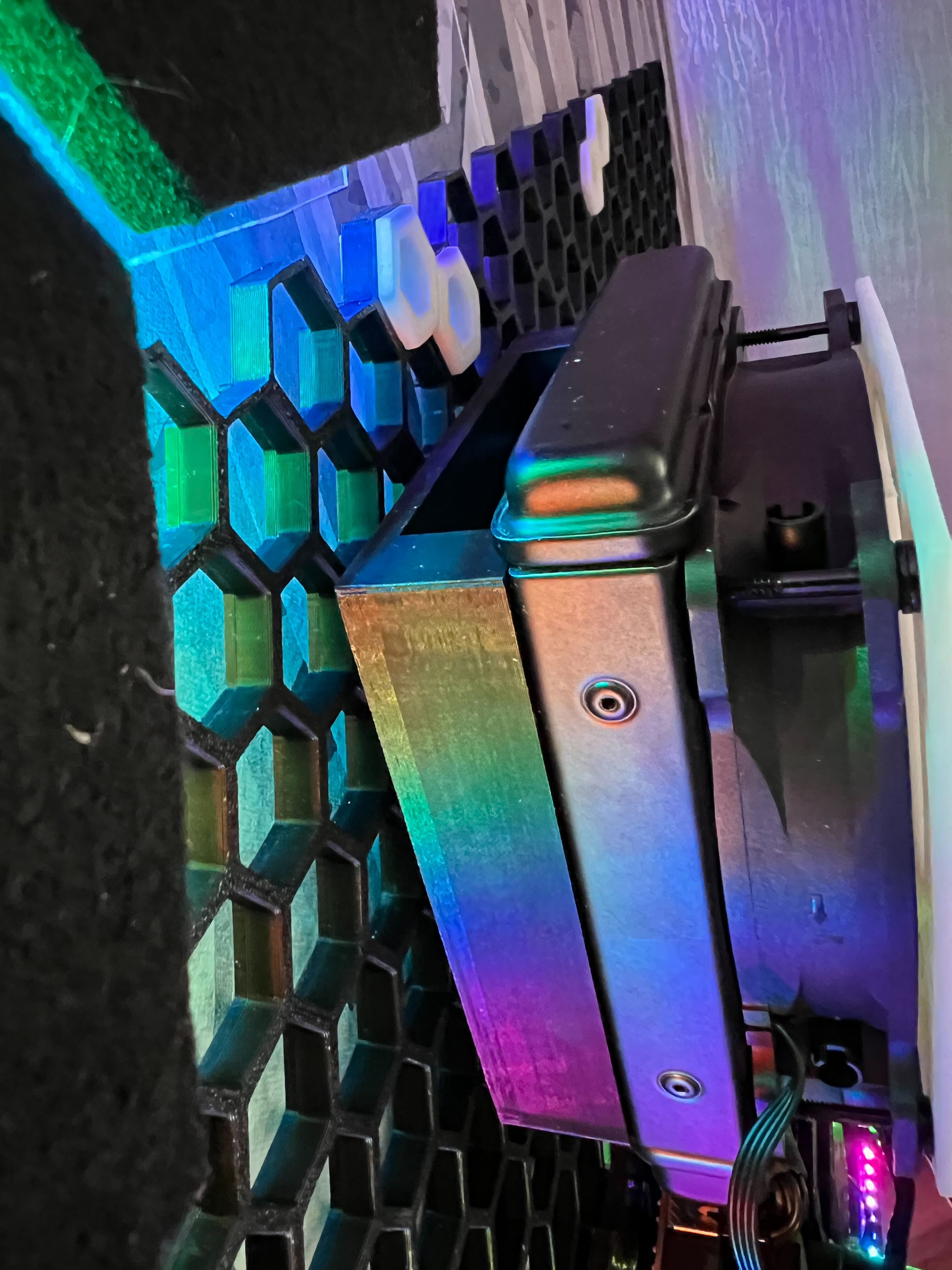 120mm Radiator / Fan Mount (HSW) by Anthony Kinson Download free STL