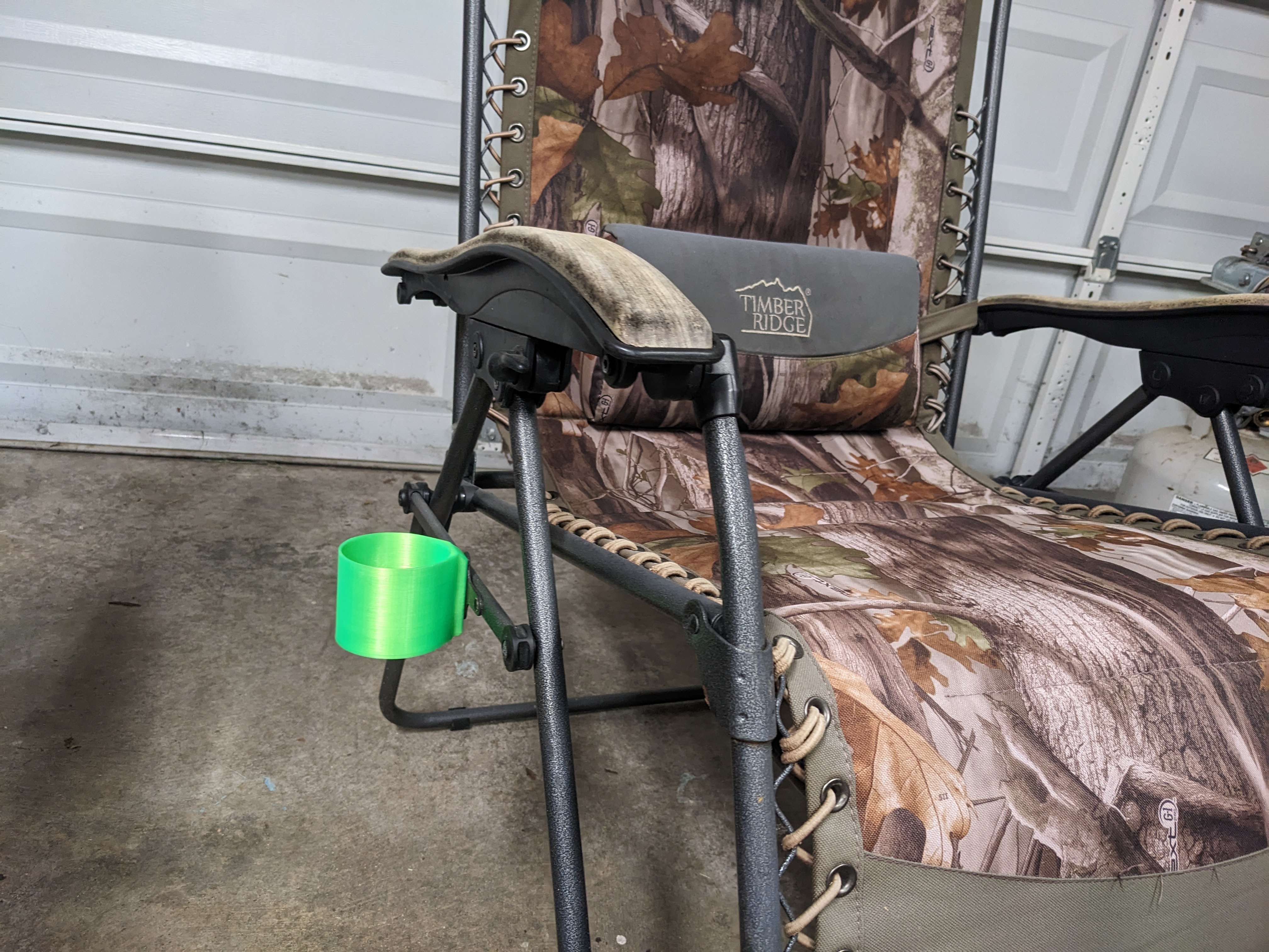 Reclining Camping chair can holder