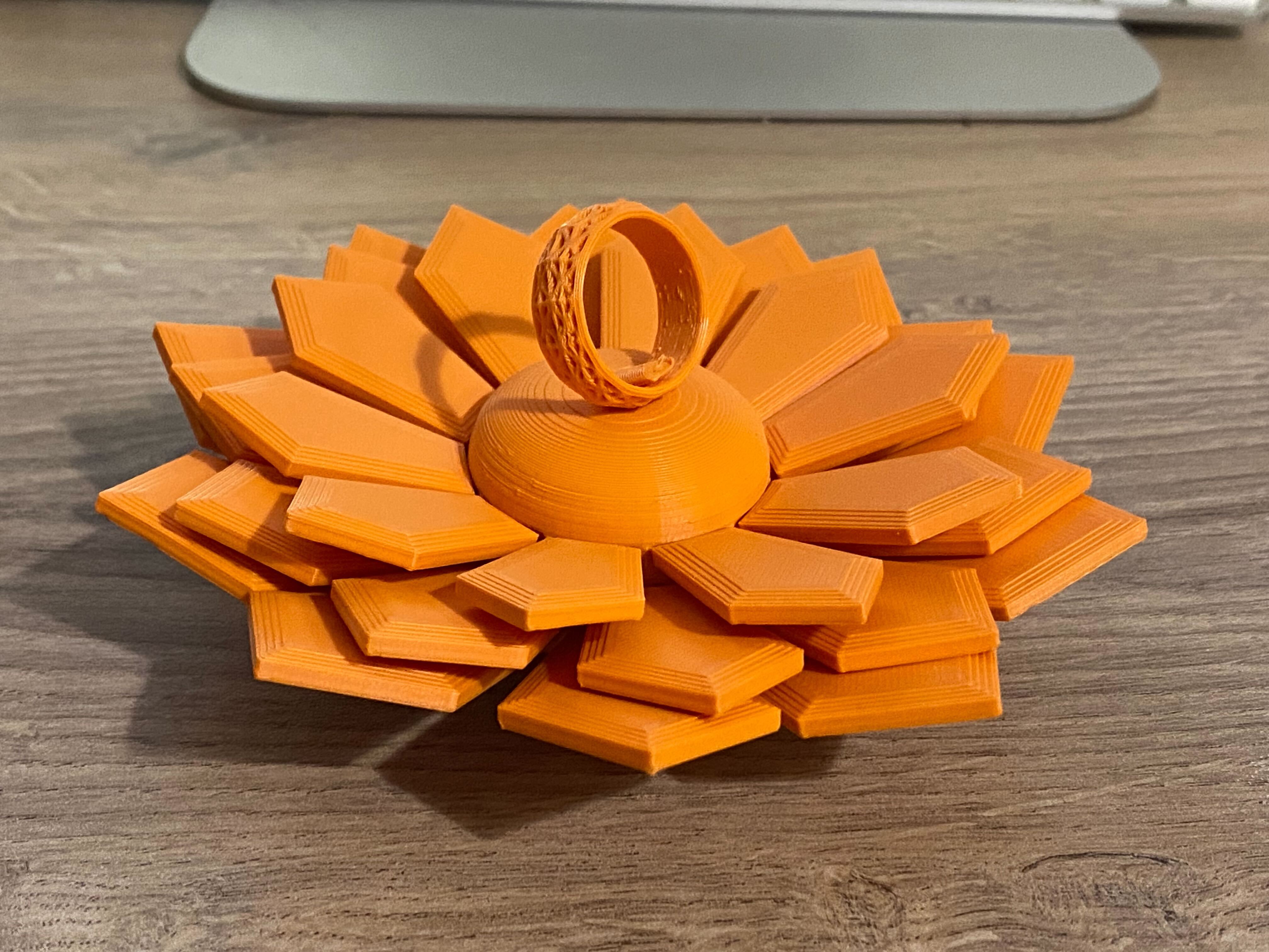Botanical Ring Stand — thumbnail 4