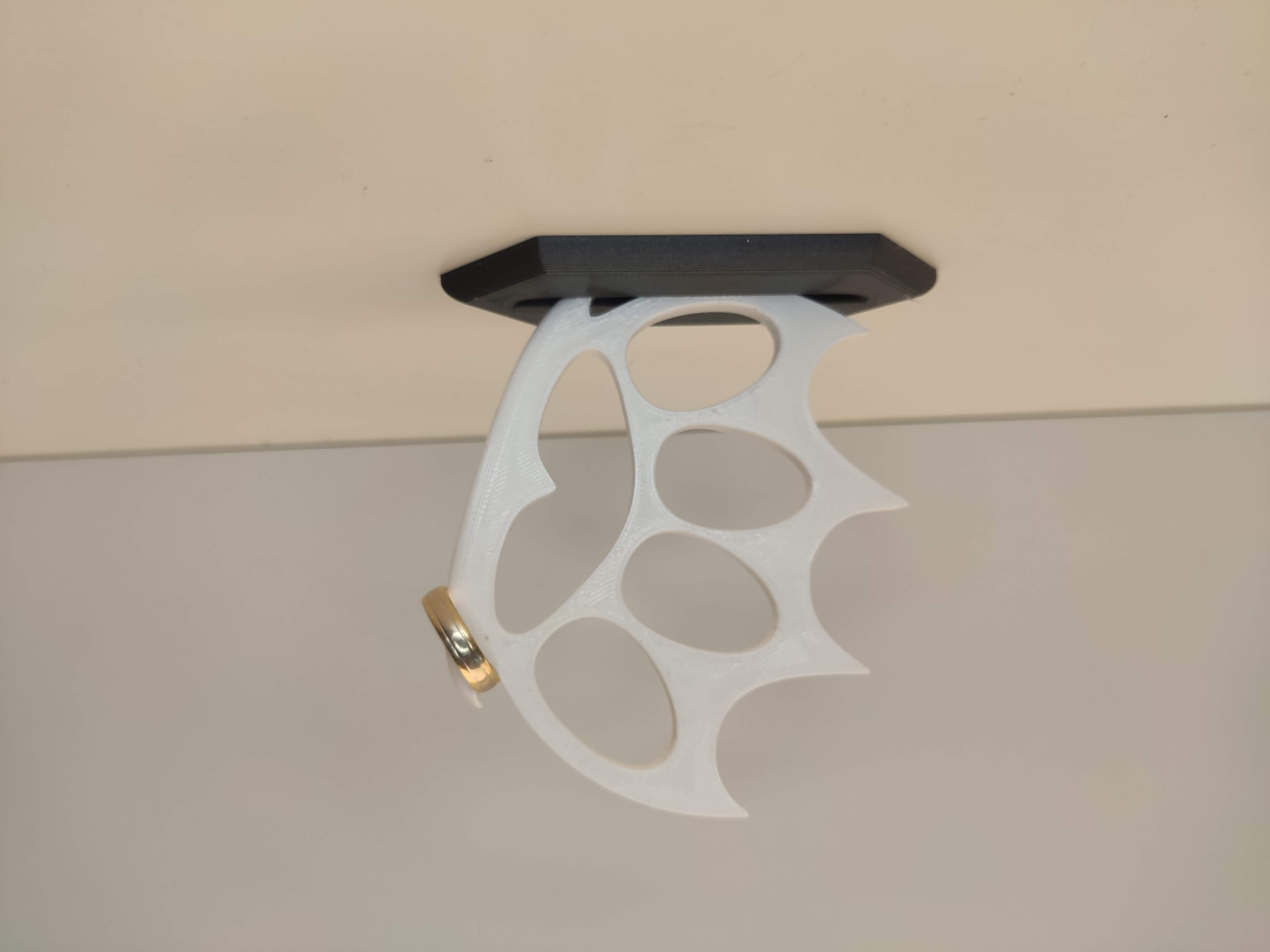 Miniatura 6 do modelo 3D Knuckleduster with claws - ring holder