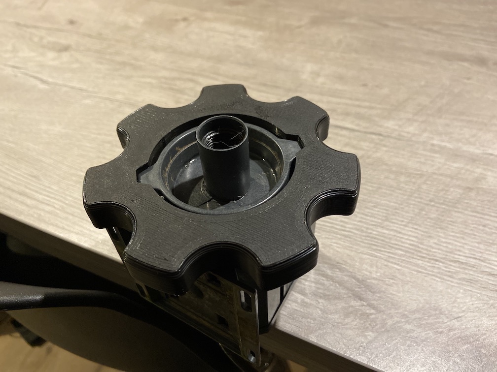 Eheim Powerline motor cover opener
