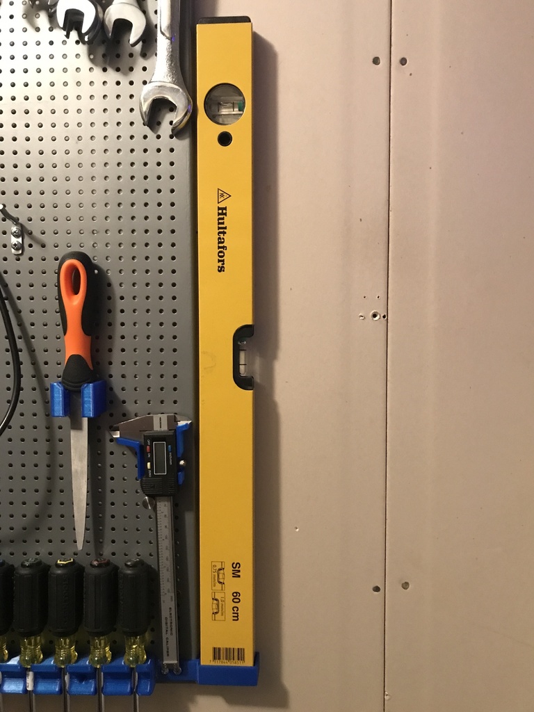 Pegboard Holder for Building Leveler by PinballViking | Download free ...