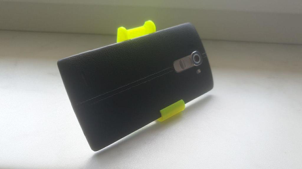 Miniatura 2 do modelo 3D Adjustable Phone Stand