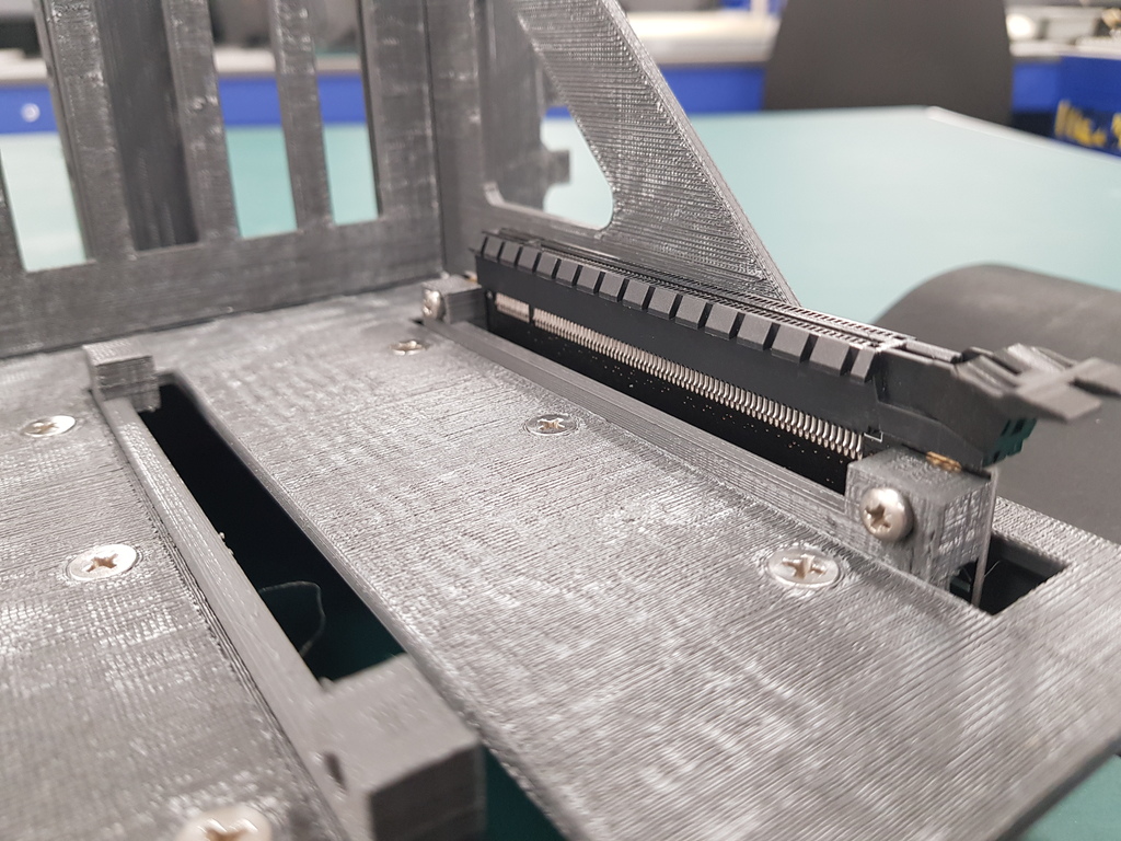 Miniatura 6 do modelo 3D GPU Vertical Mount - SLI