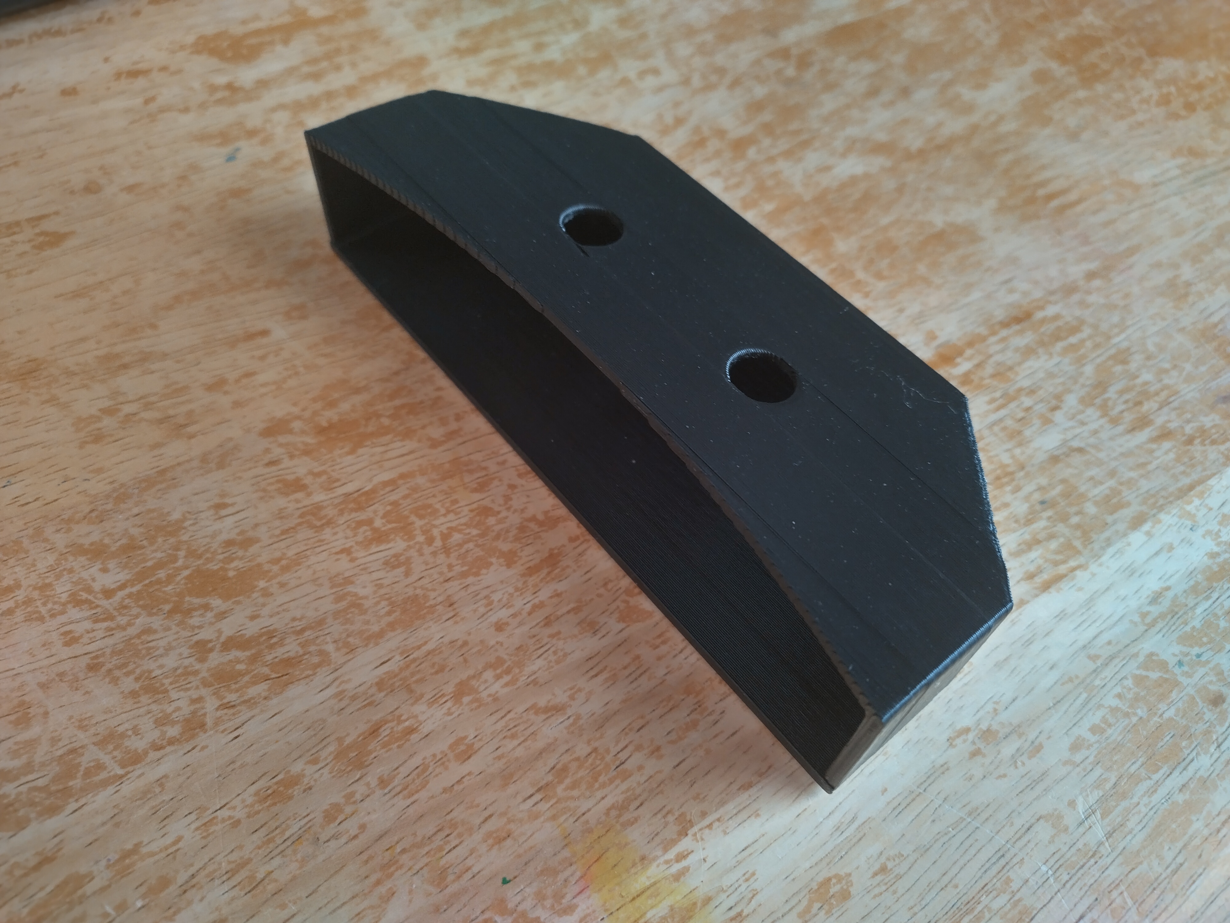 Cabinet door handle