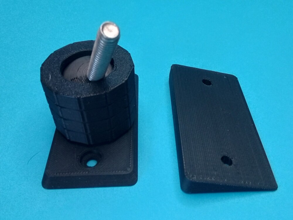 Wall mount by Stefan Download free STL model