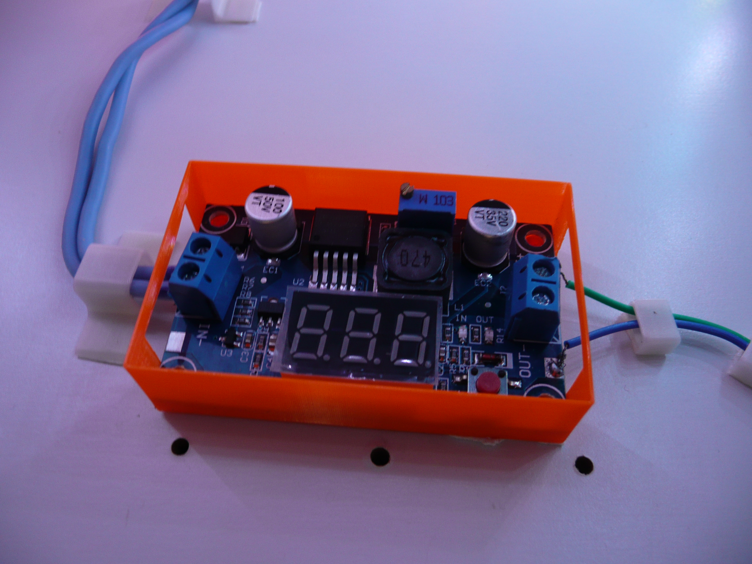 voltage regulator simlple case — miniatura 2