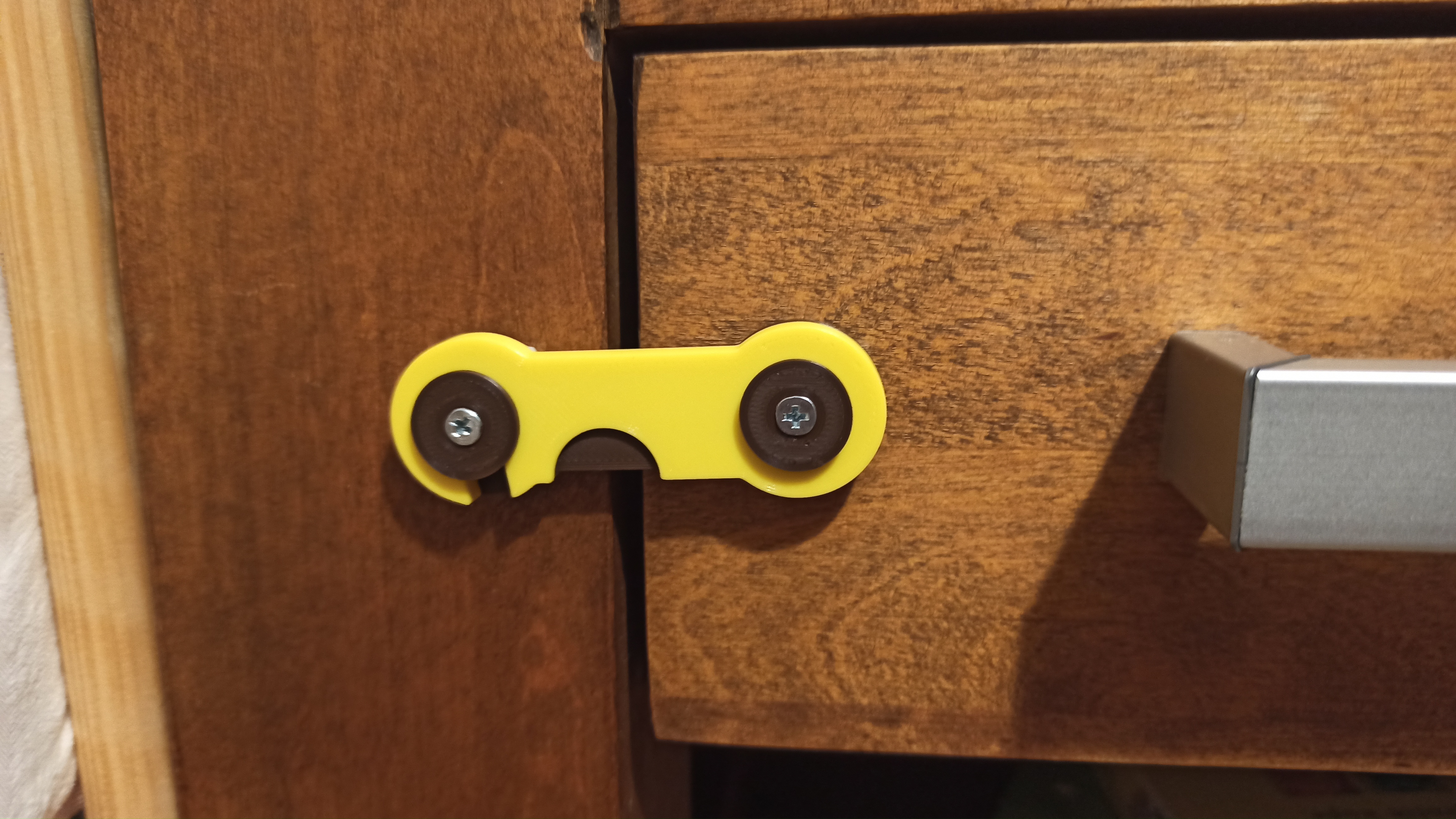 STL file cabinet locks child safety 🧒・3D printable model to download・Cults