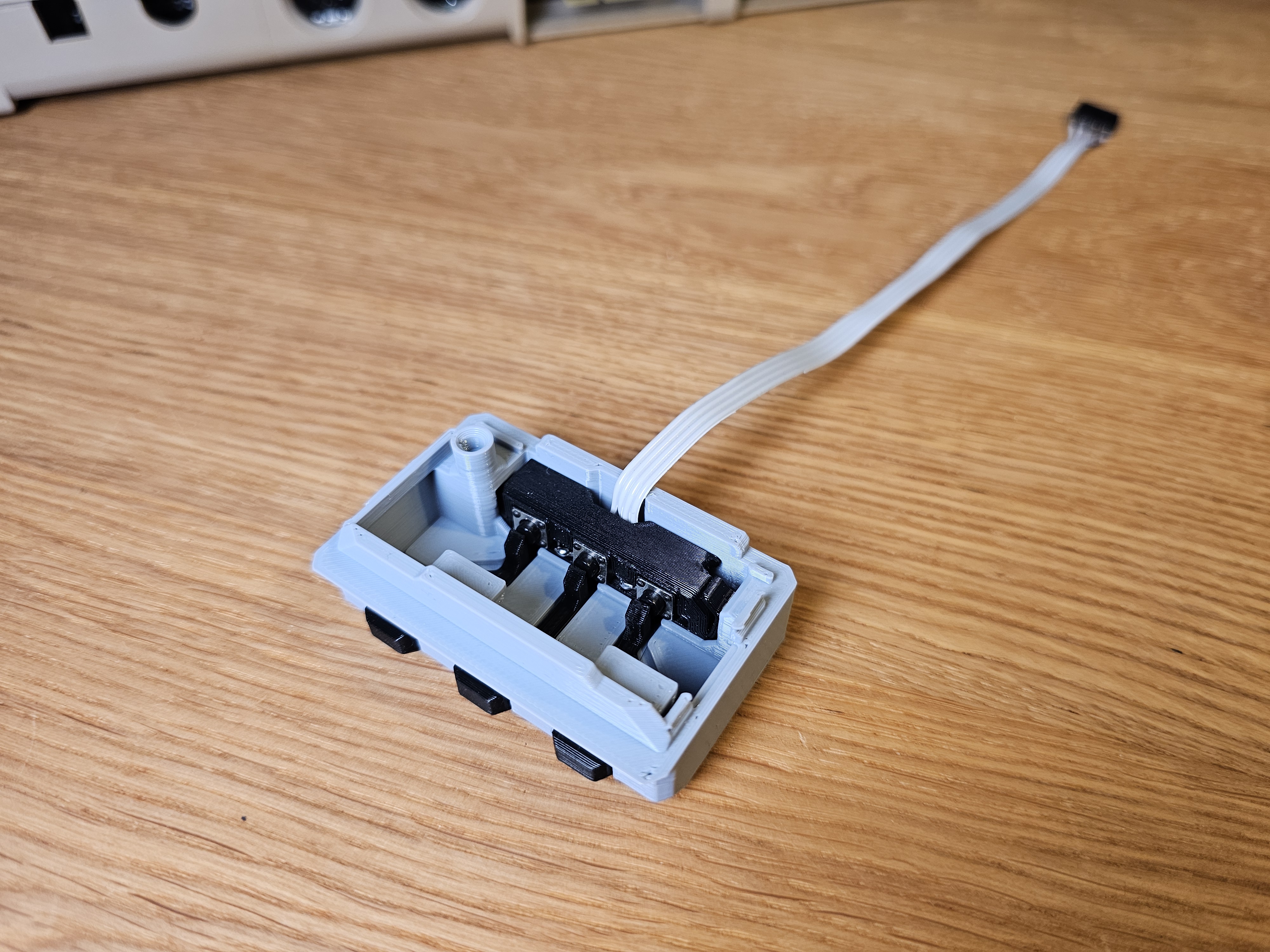 Miniatura 3 do modelo 3D Button Cap for User port  enclosure