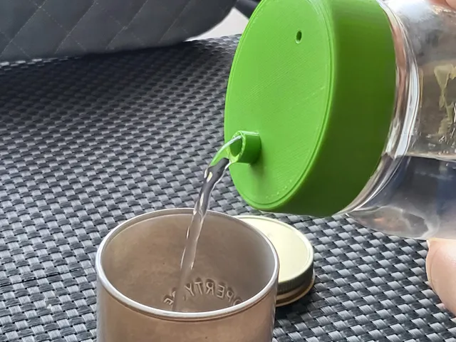 Mason jar pouring lid