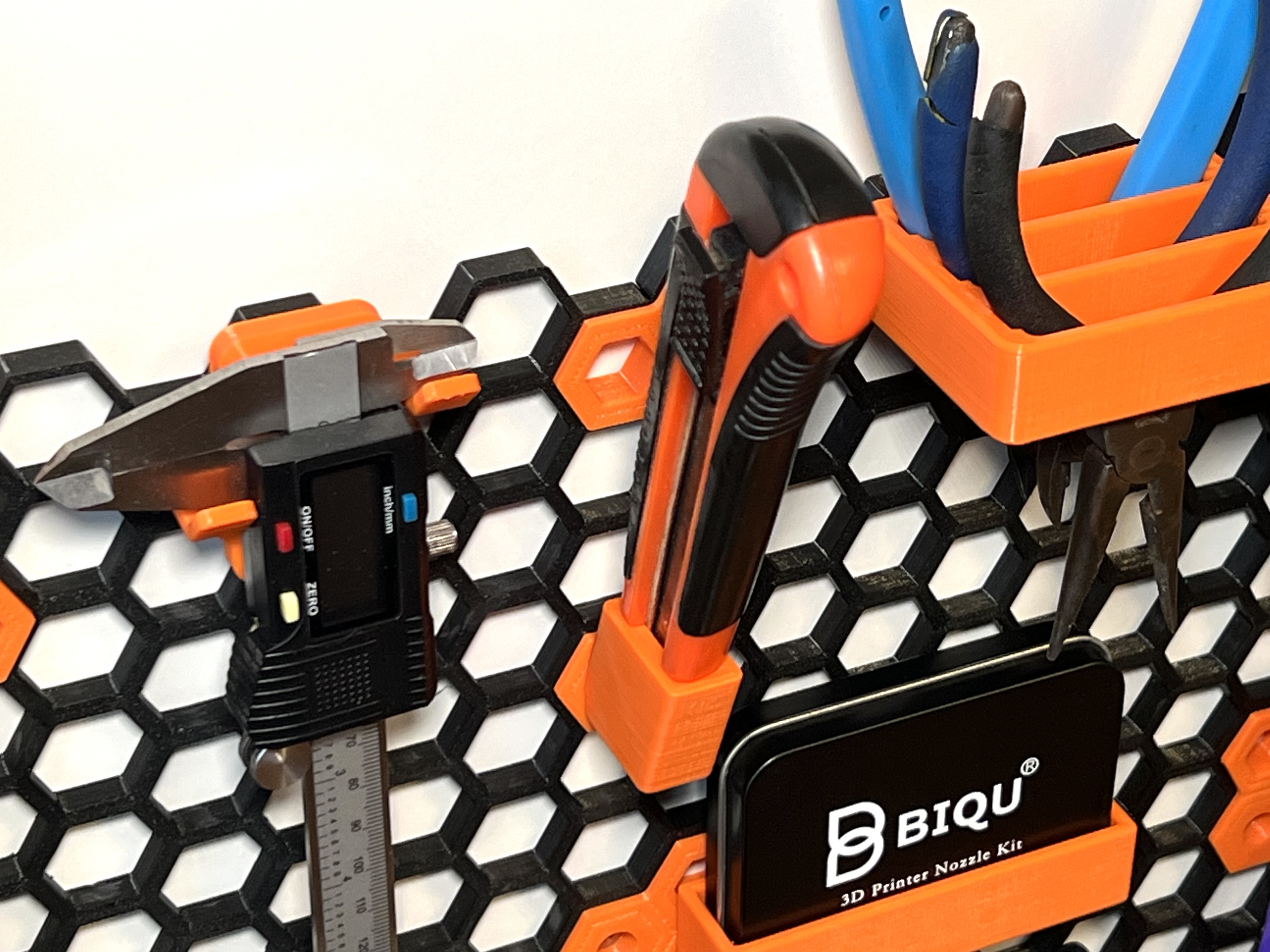 Ellix cutter knife holder