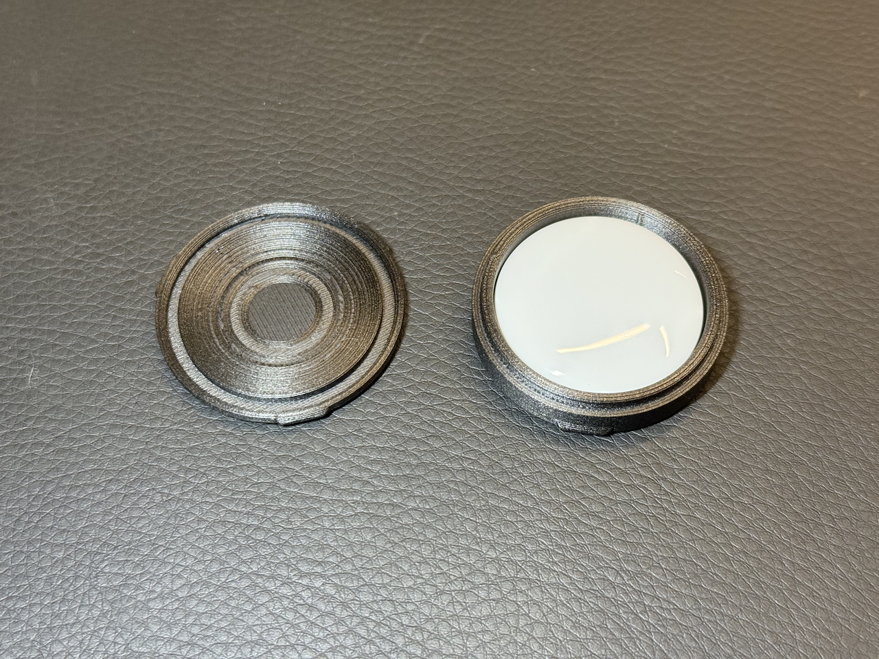 Simple Round AirTag Case — miniatura 3