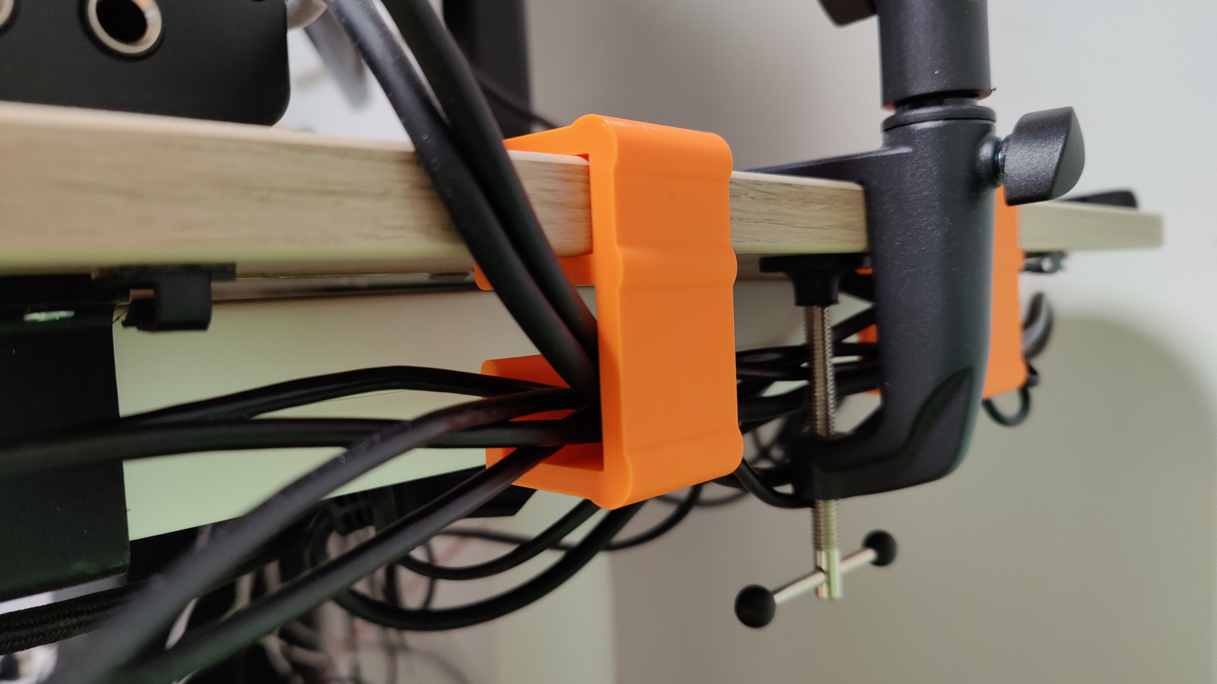 IKEA BEKANT edge cable bracket by Prayer4421 Download free STL model