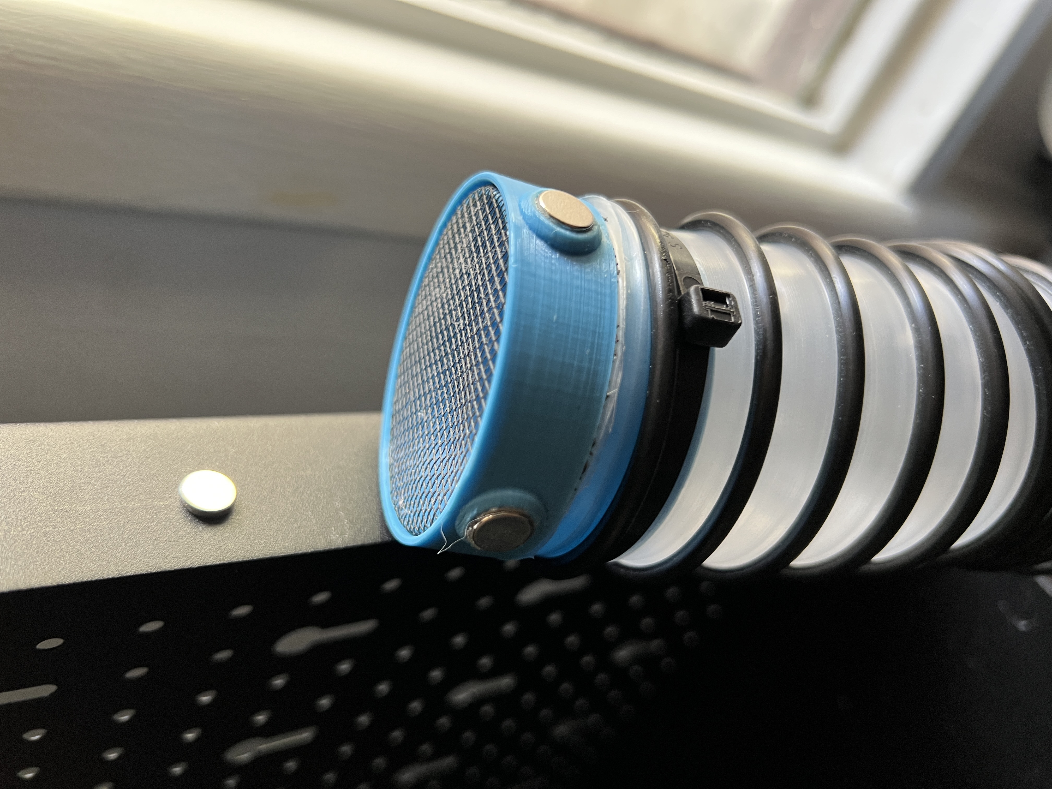 Magnetic filter nozzle for 2inch ventilation hose