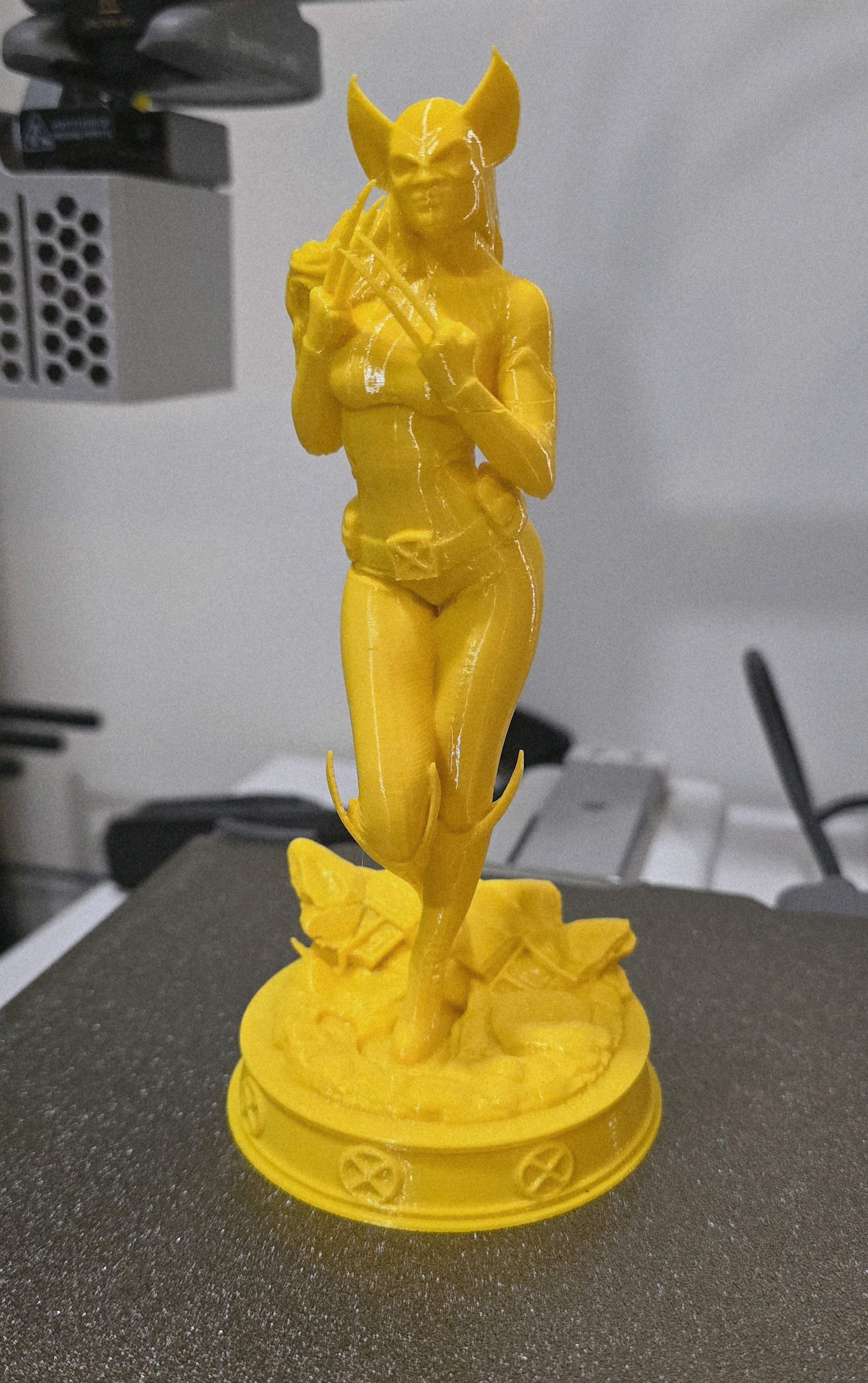 wolverine woman staute