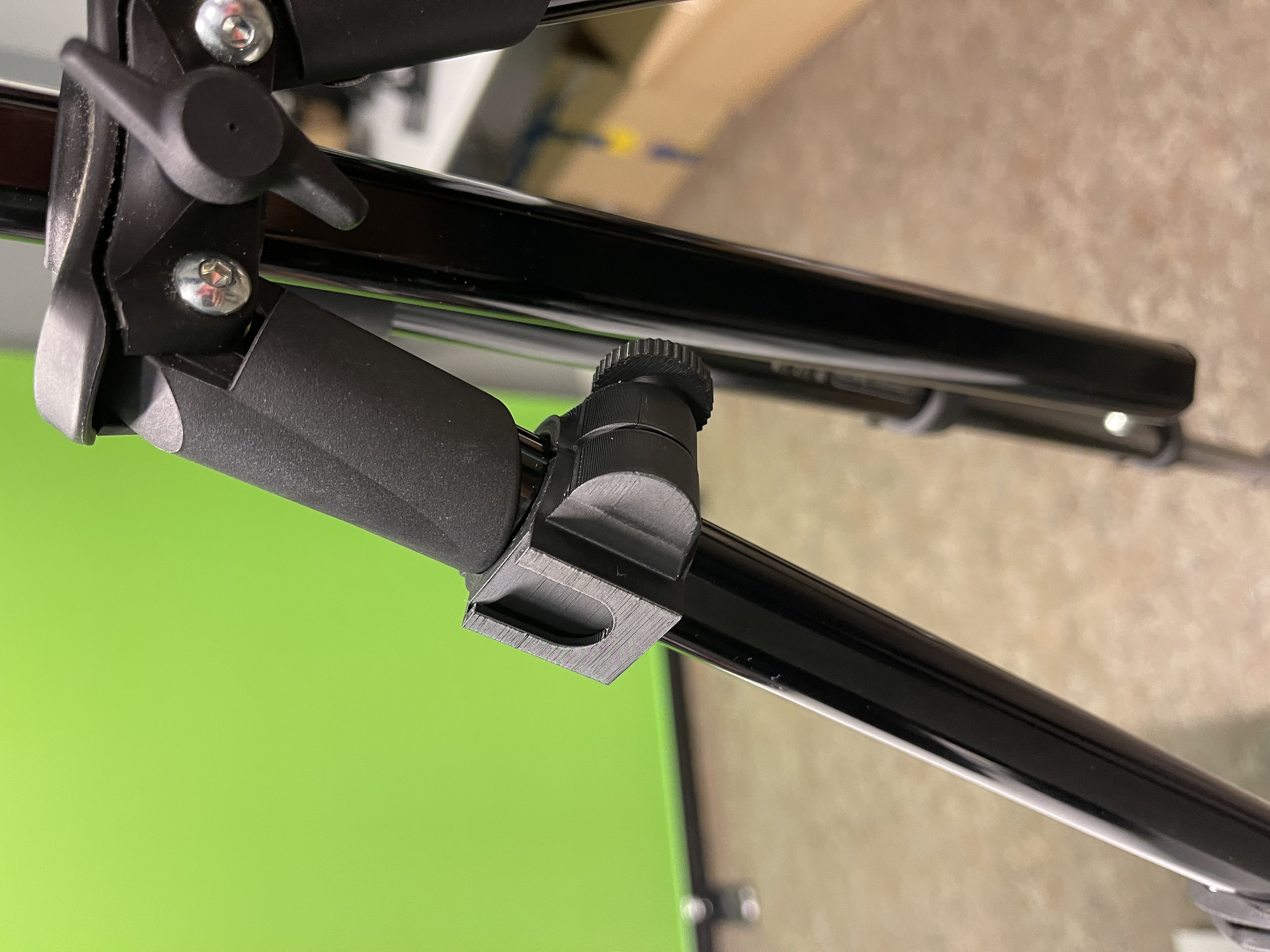 Miniatura 2 do modelo 3D Camera Microphone Tripod Mount