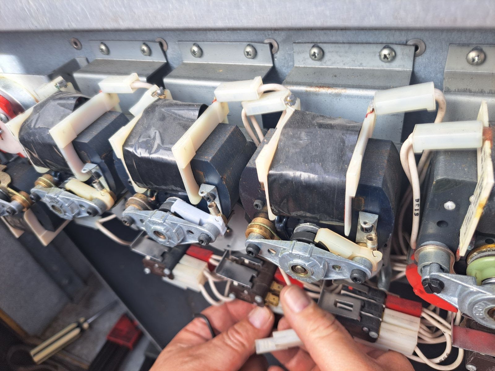 DNCB 440 Soda Vending Machine Vend Motor Switch Arm