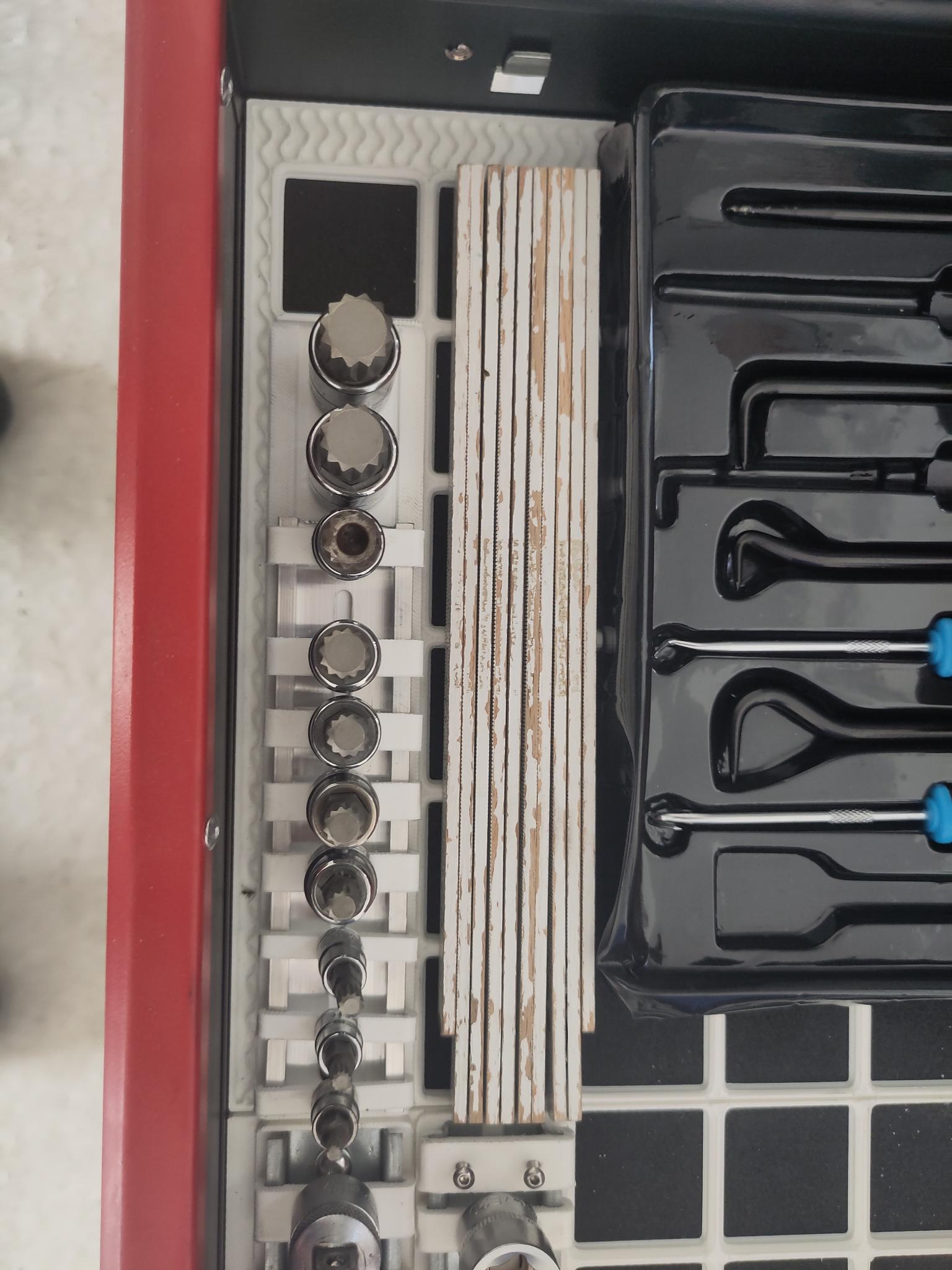 Miniatura 3 do modelo 3D DIN Rail Socket Holder