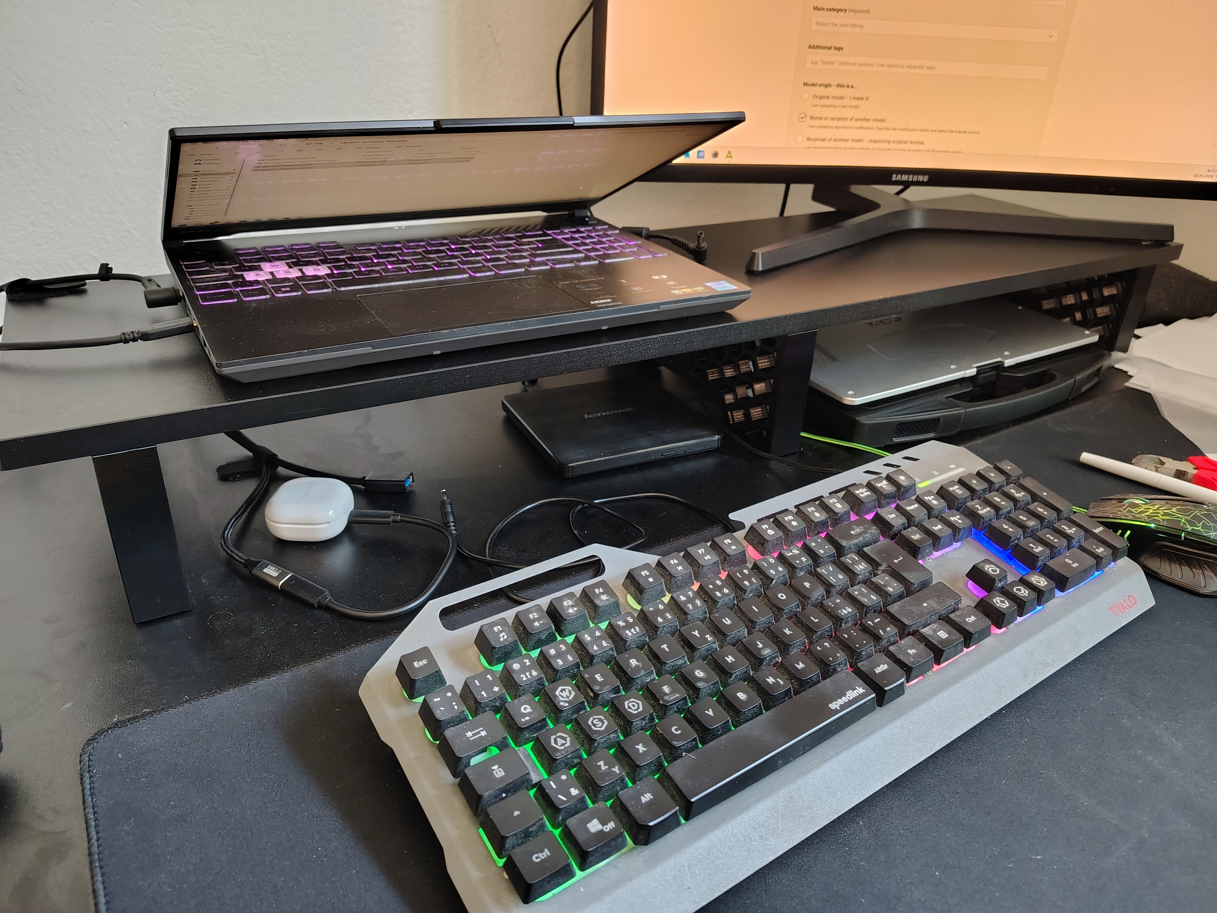 Alza Ergo -> monitor stand leg