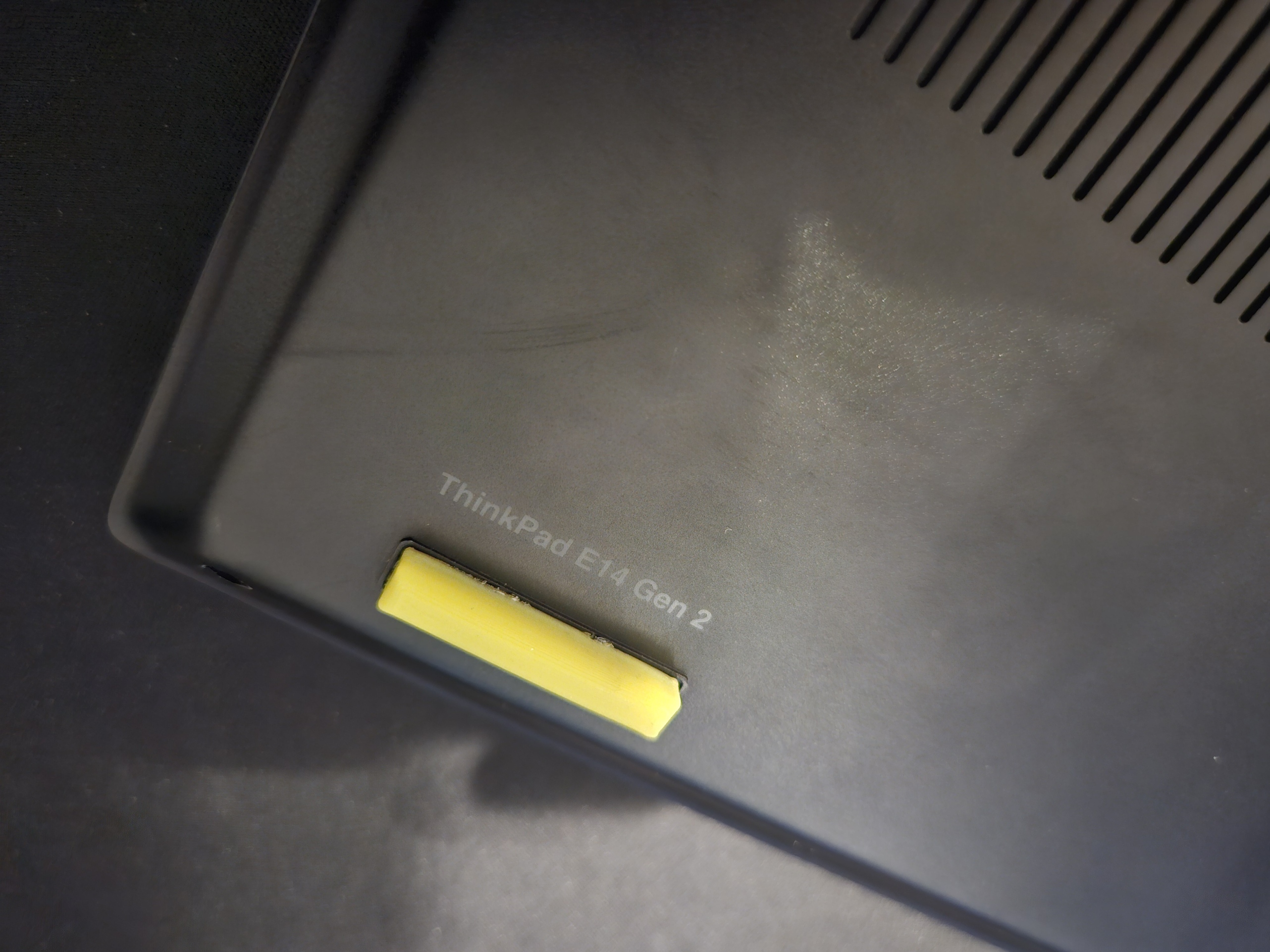 Thinkpad E14 Gen2 Front feet