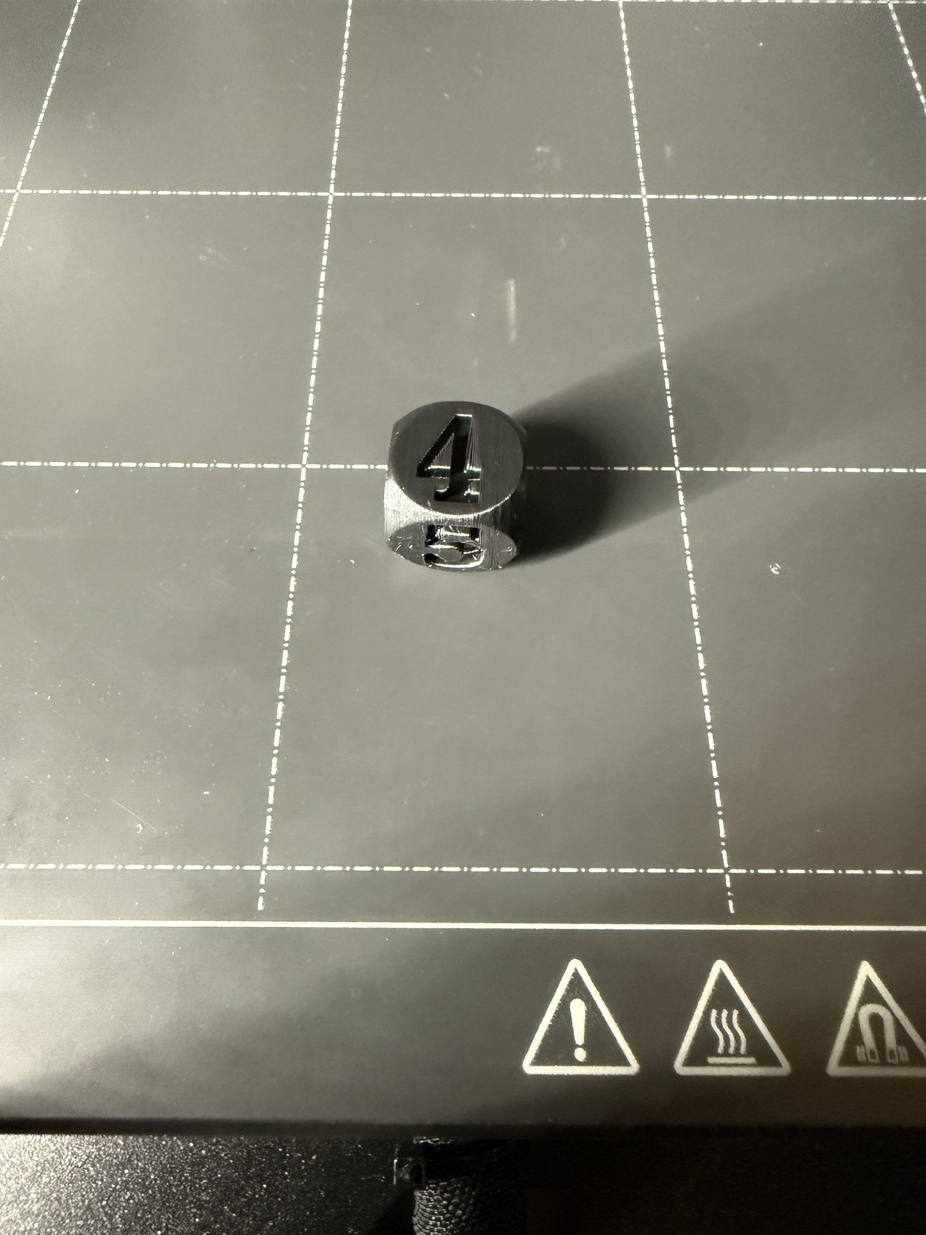 Miniatura 2 do modelo 3D Dice with numbers