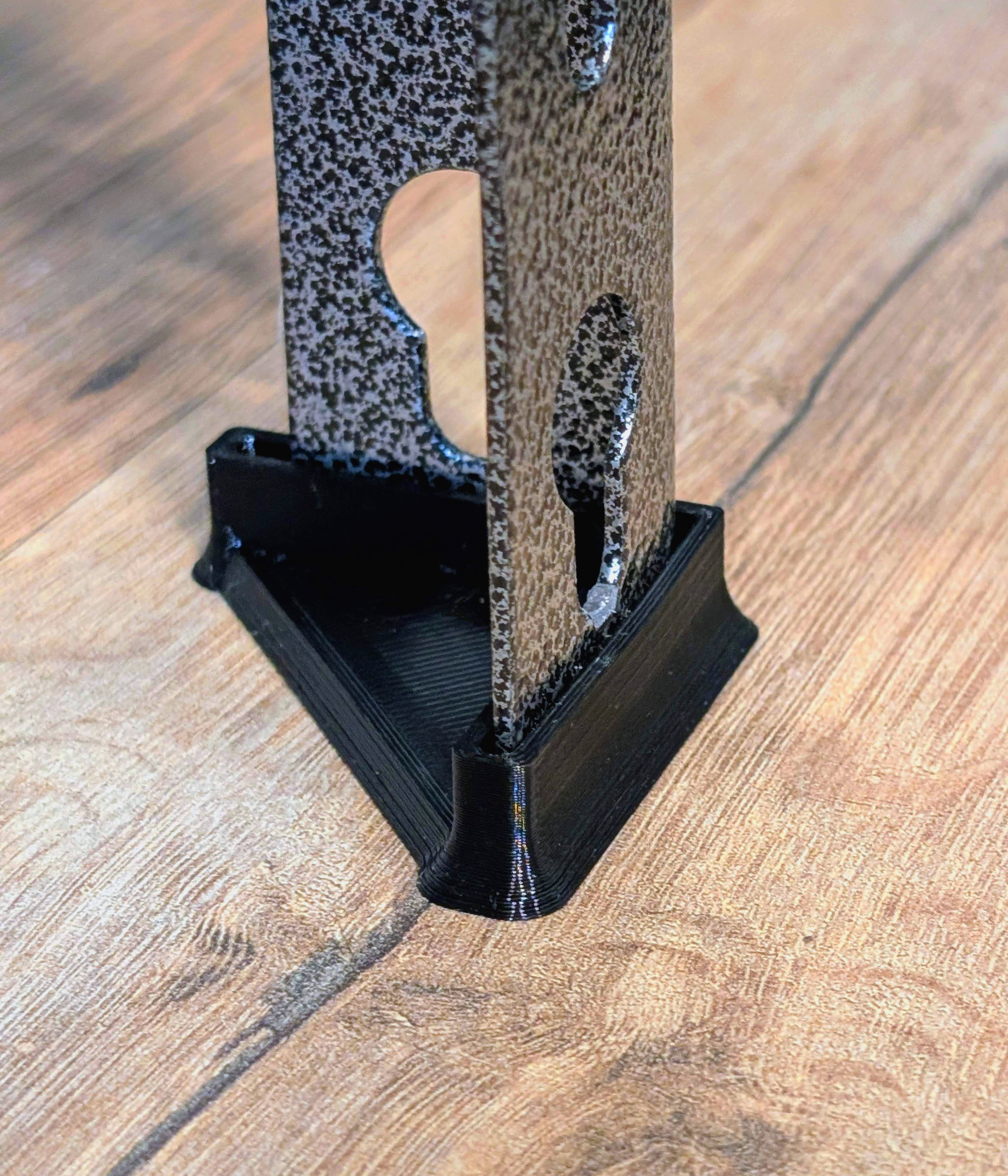 HDX Shelves Foot Cover