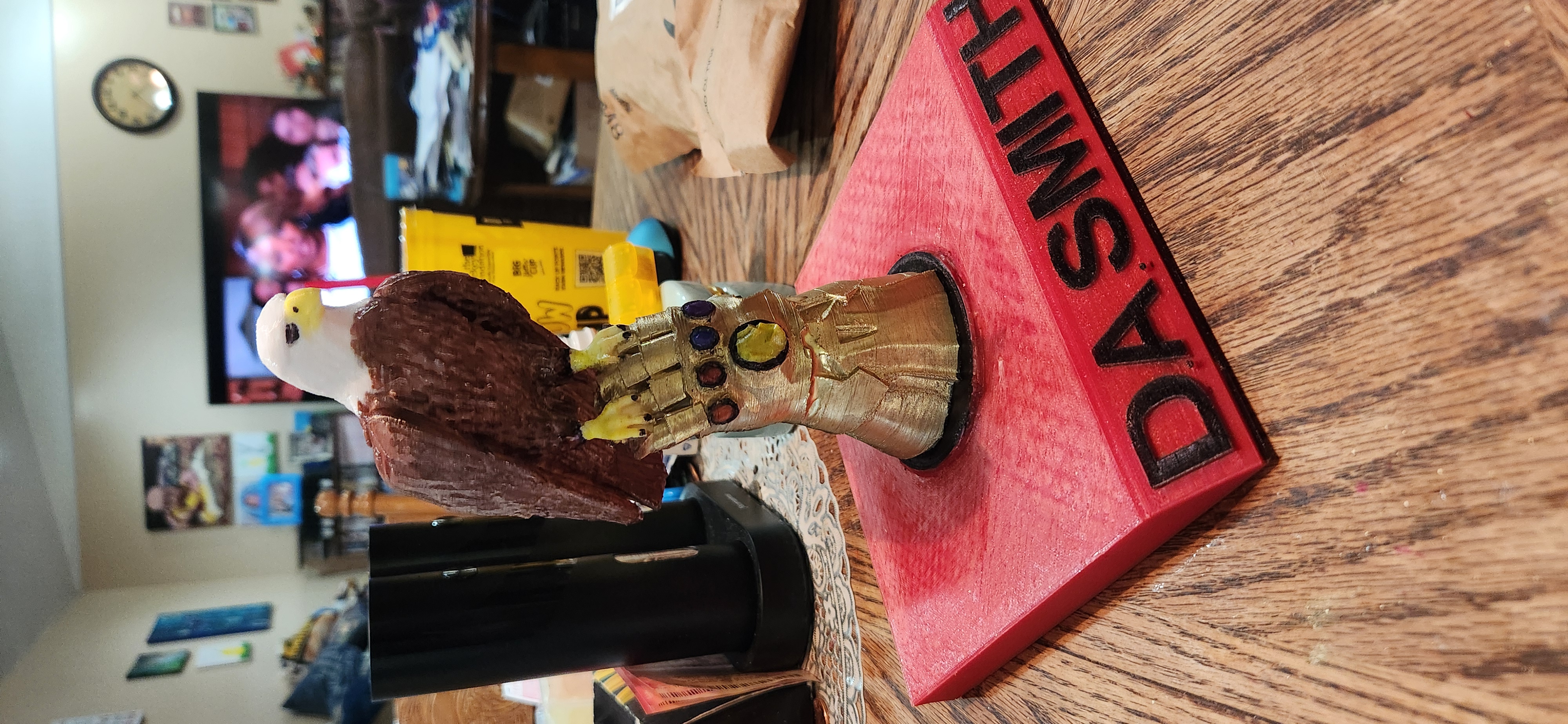 Thanos Gauntlet and Eagle — miniatura 2