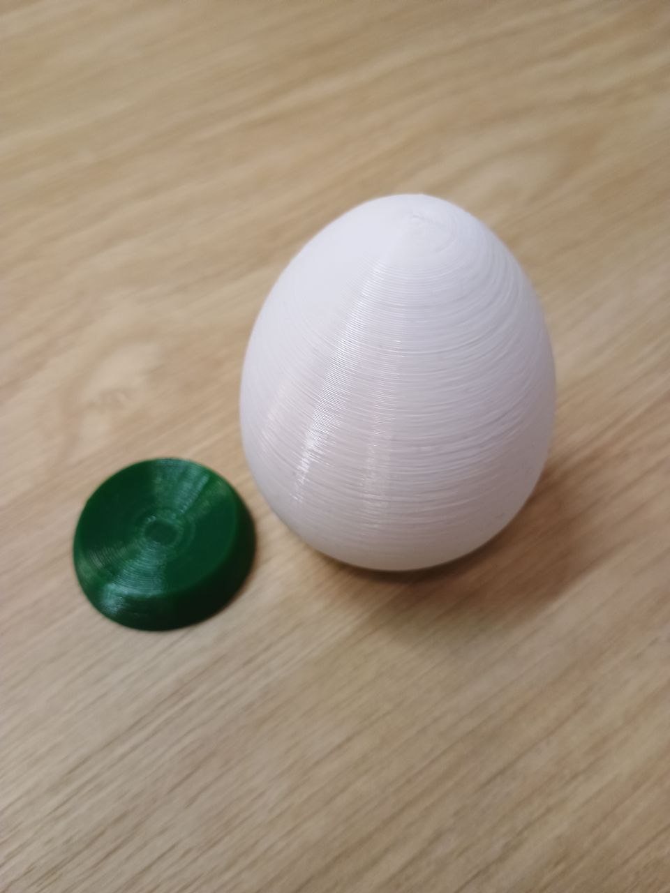 Miniatura 3 do modelo 3D DIY Easter Egg (Egg and Stand)
