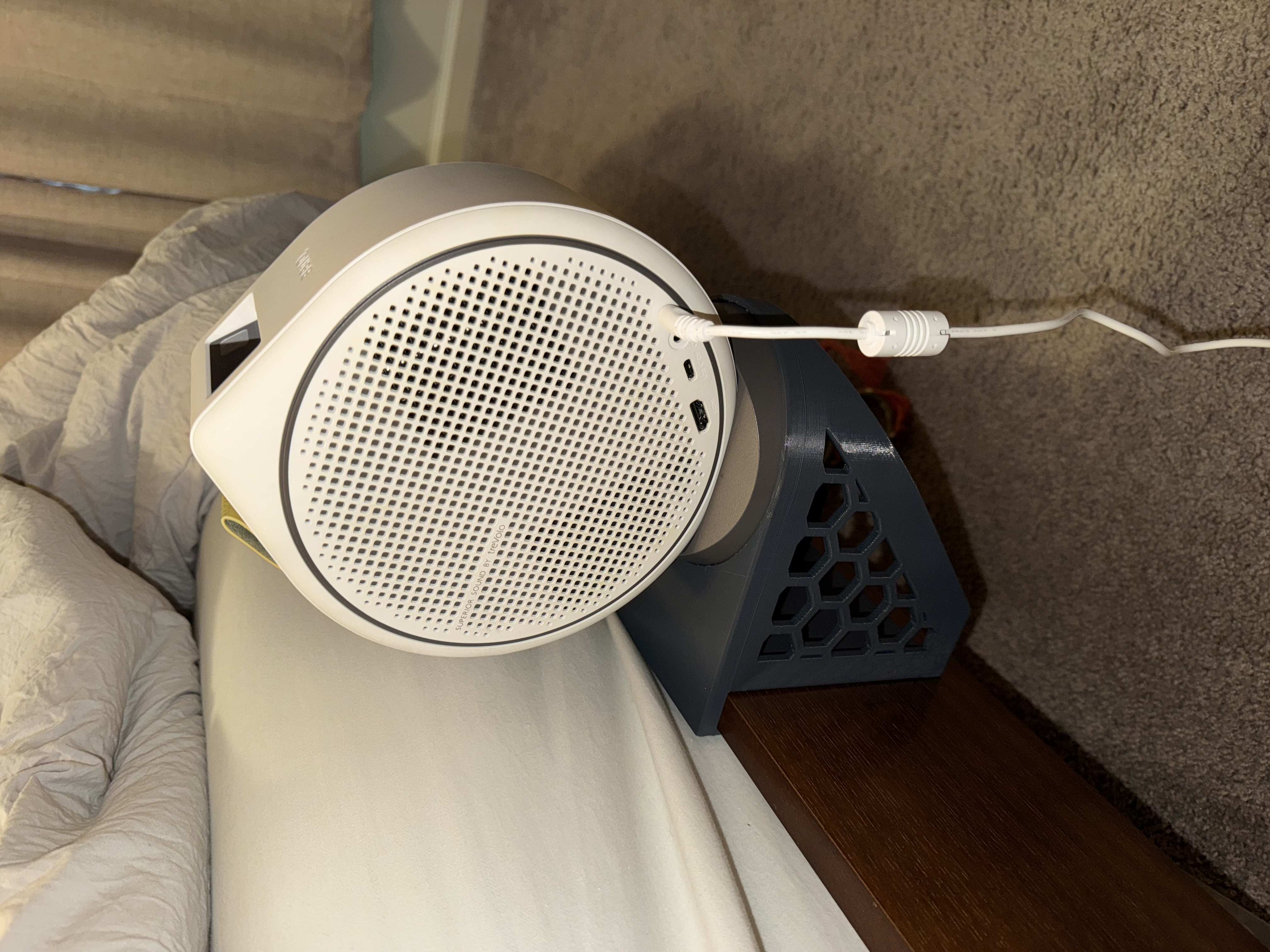 BenQ GV30 Bed Mount