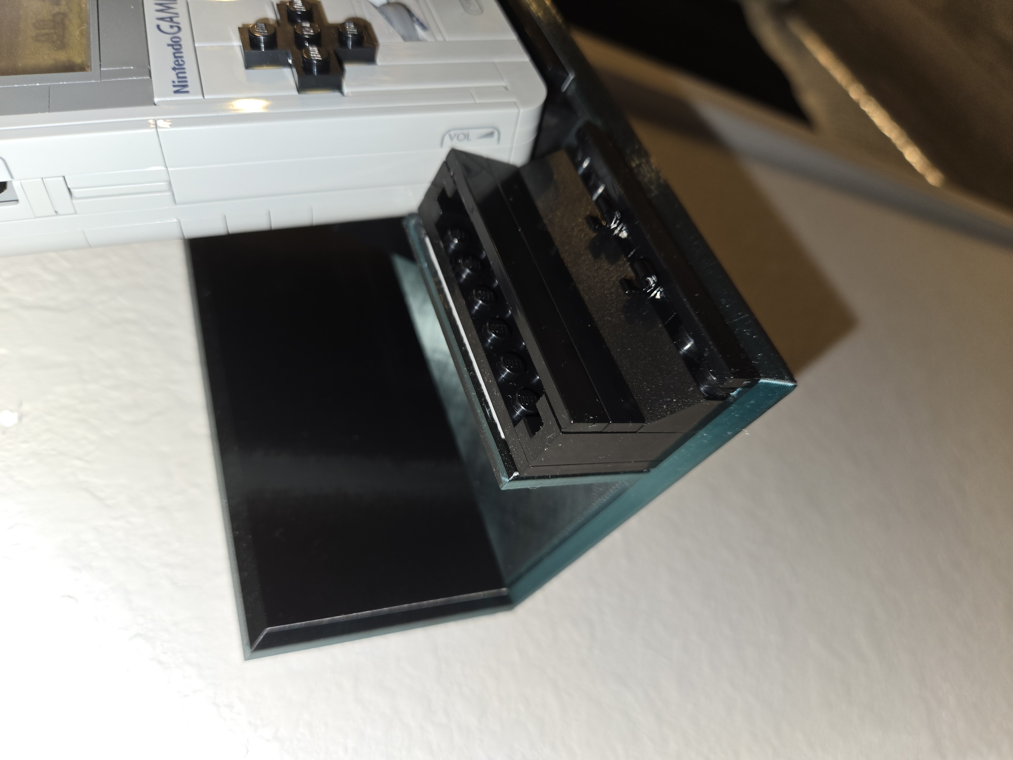 Lego Gameboy wall mount/stand and support — miniatura 3