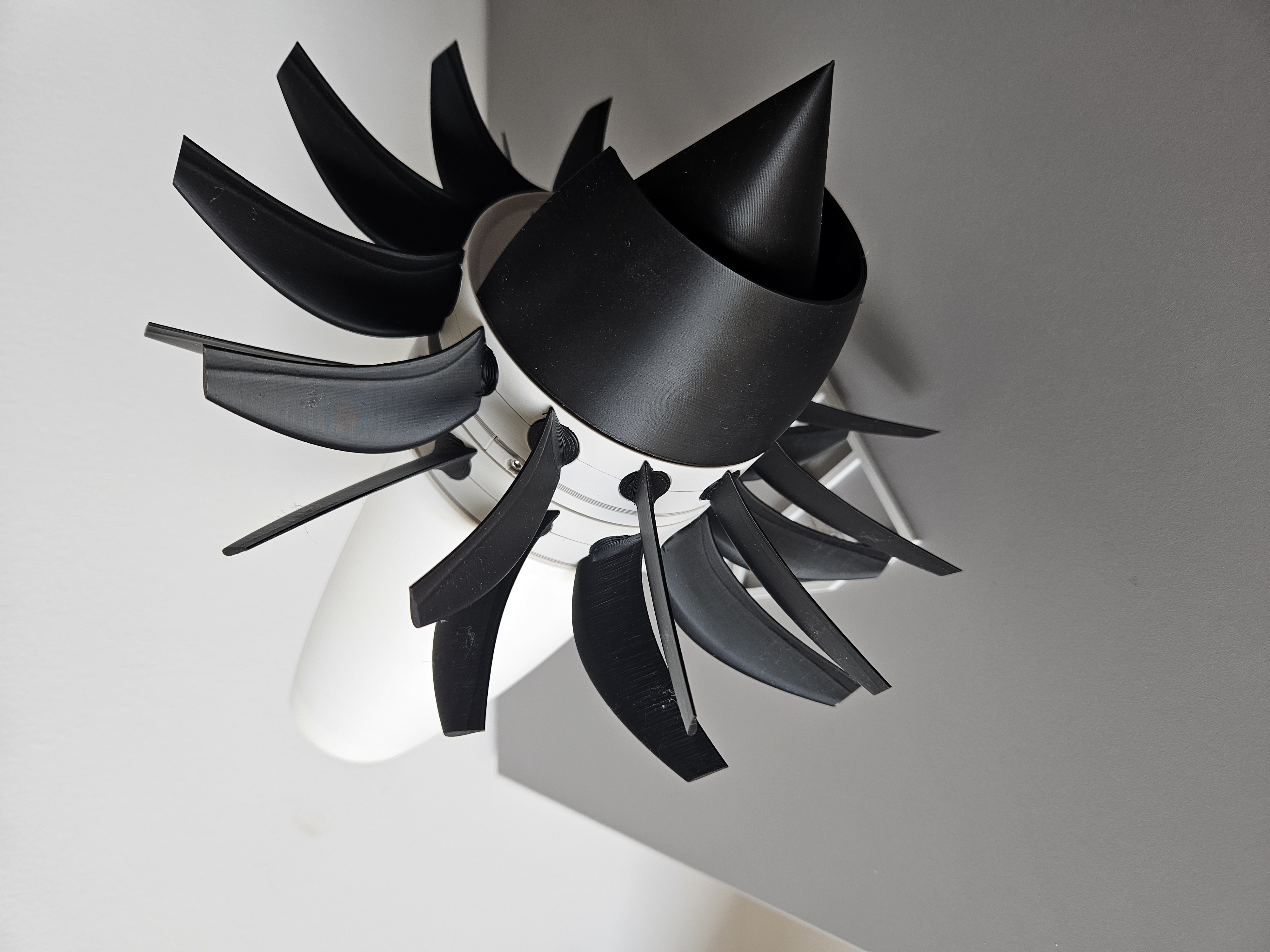 3d printable Jet engine - Propfan - no glue assembly — miniatura 8