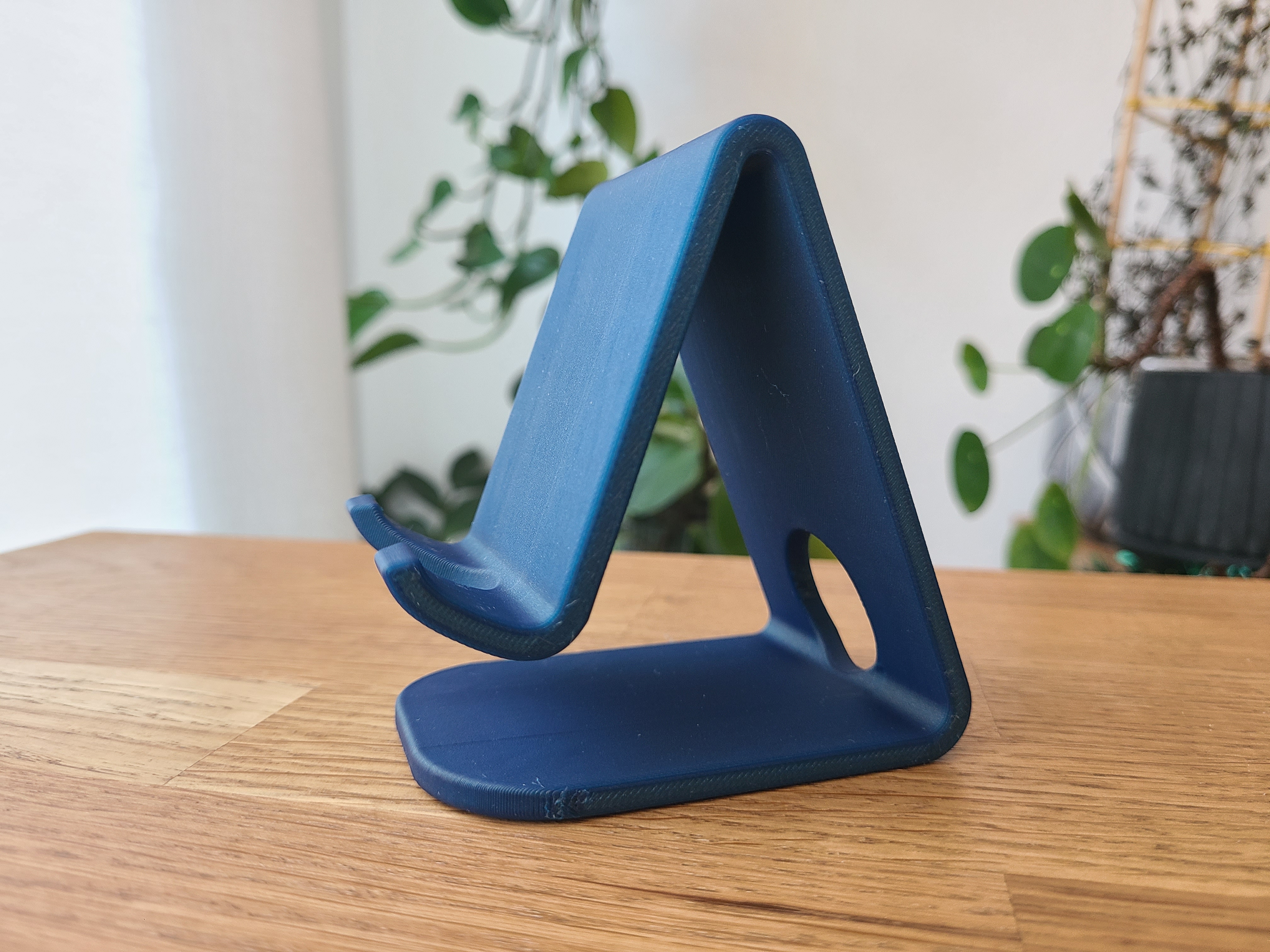 Minimalist Phone Stand