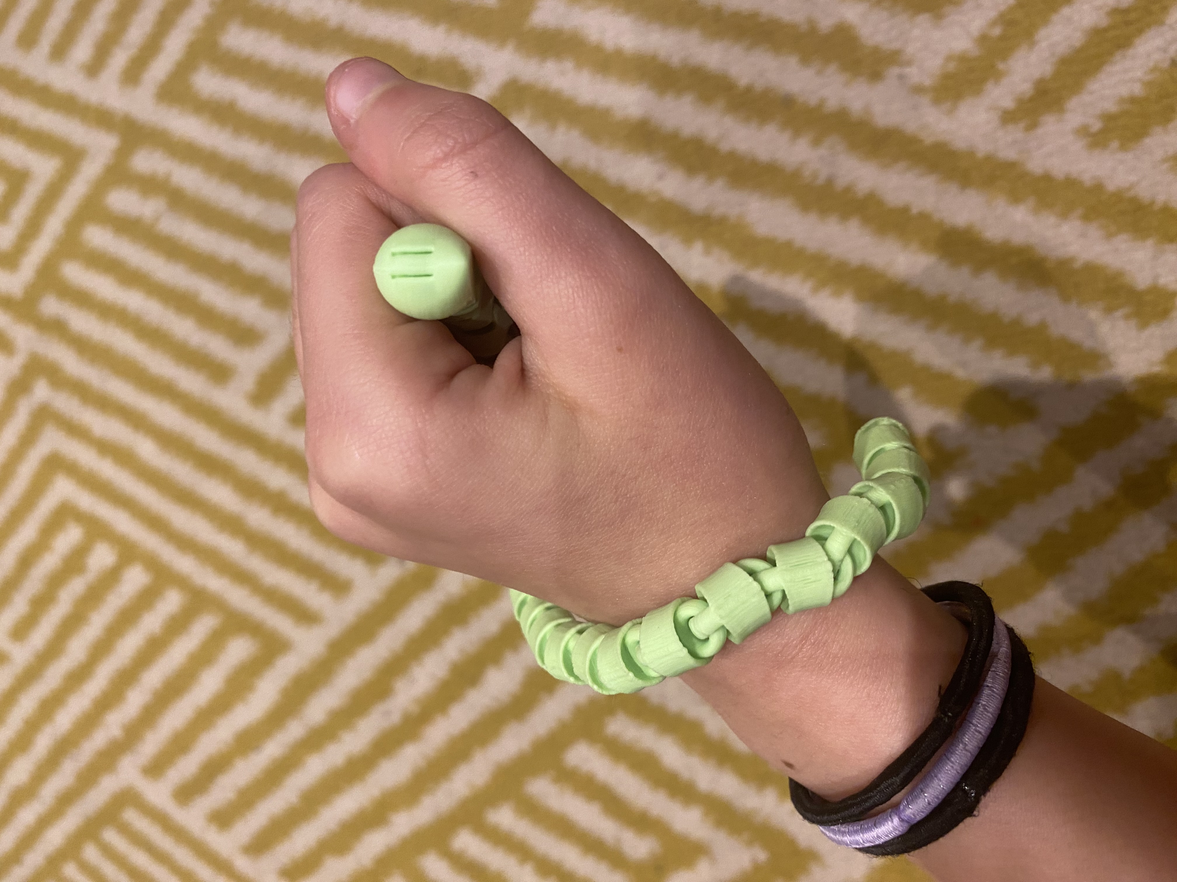 Ultimate Snakey fidget!!! — thumbnail 2