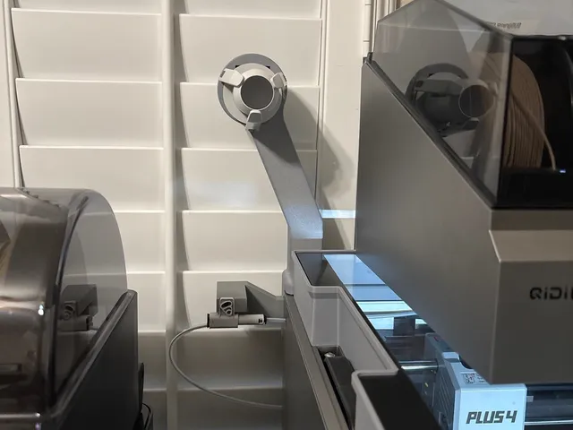 Qidi Plus 4 Extended Angled Spool holder - Use with Qbox