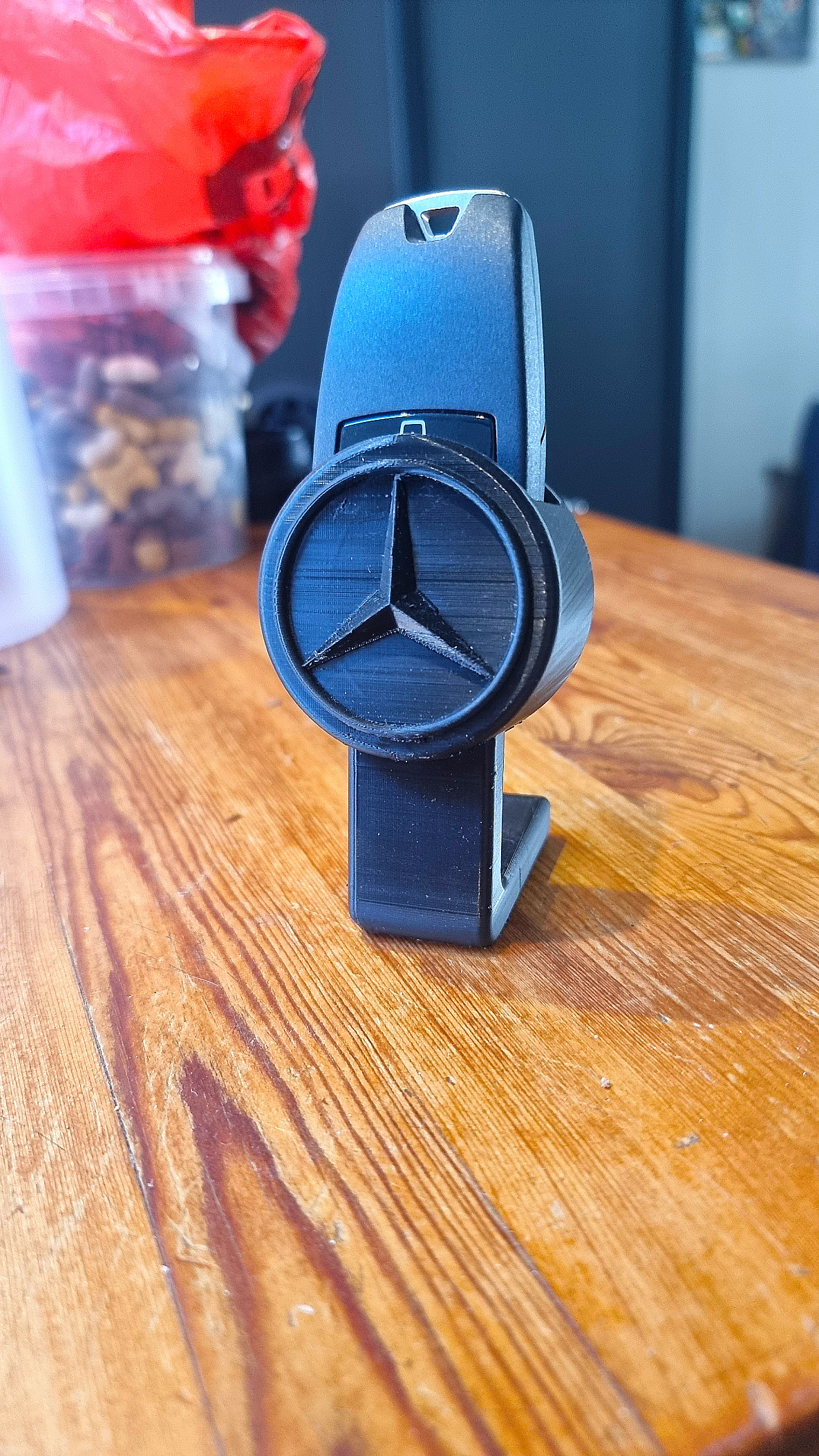 Mercedes key stand