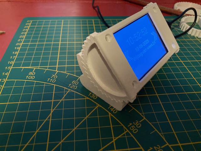 Adjustable cyd stand — thumbnail 2