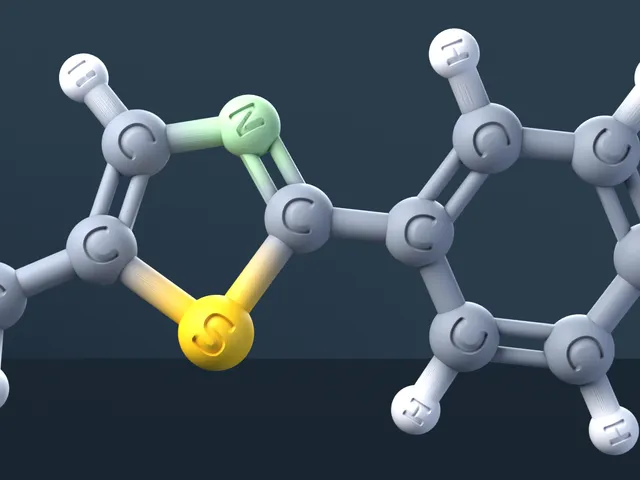 2-Phenyl-1,3-thiazole-5-carbaldehyde 3D Molecular Model — CAS 1011-40-1