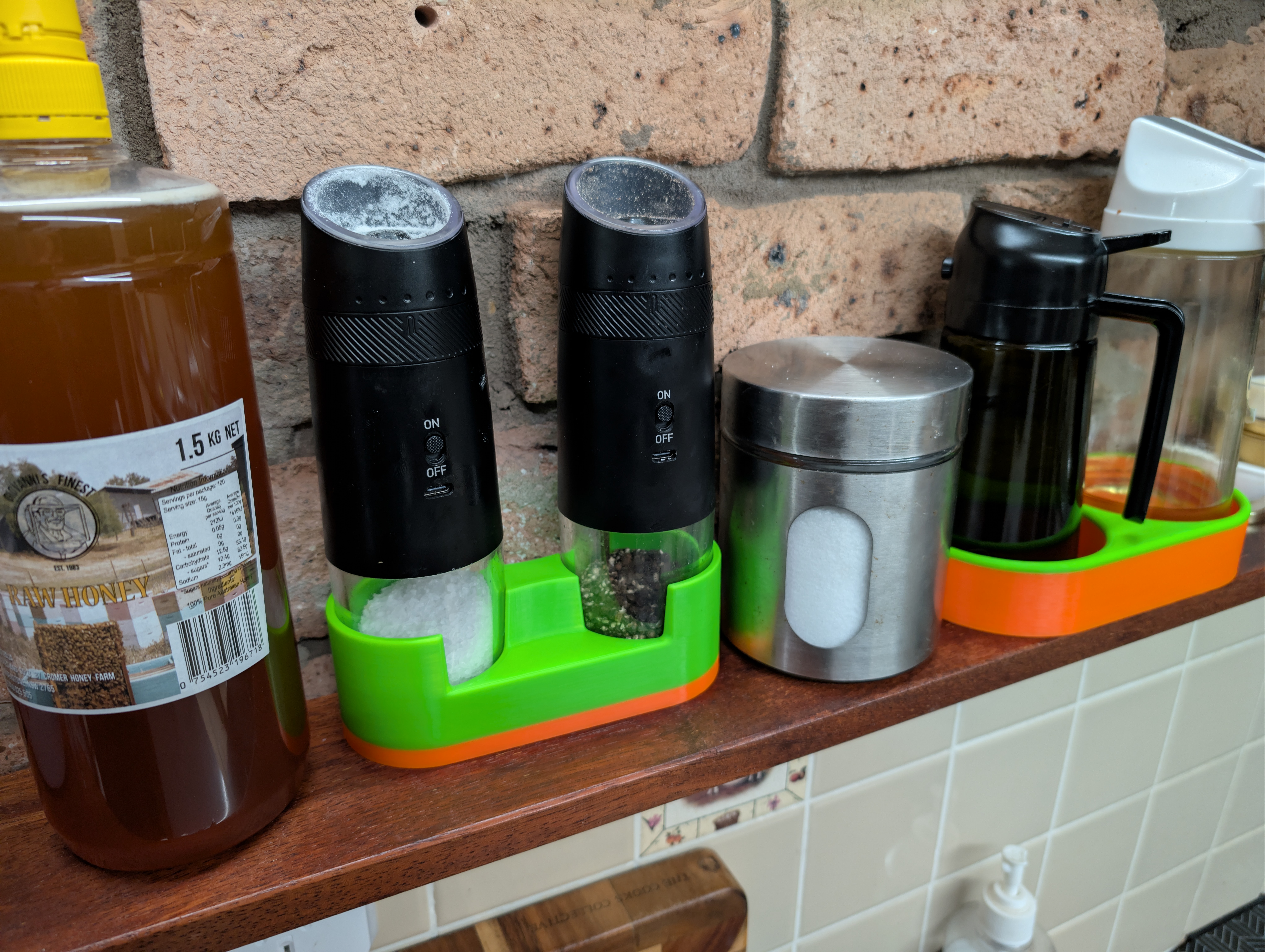 Rechargeable Automatic Salt And Pepper Grinder Holder