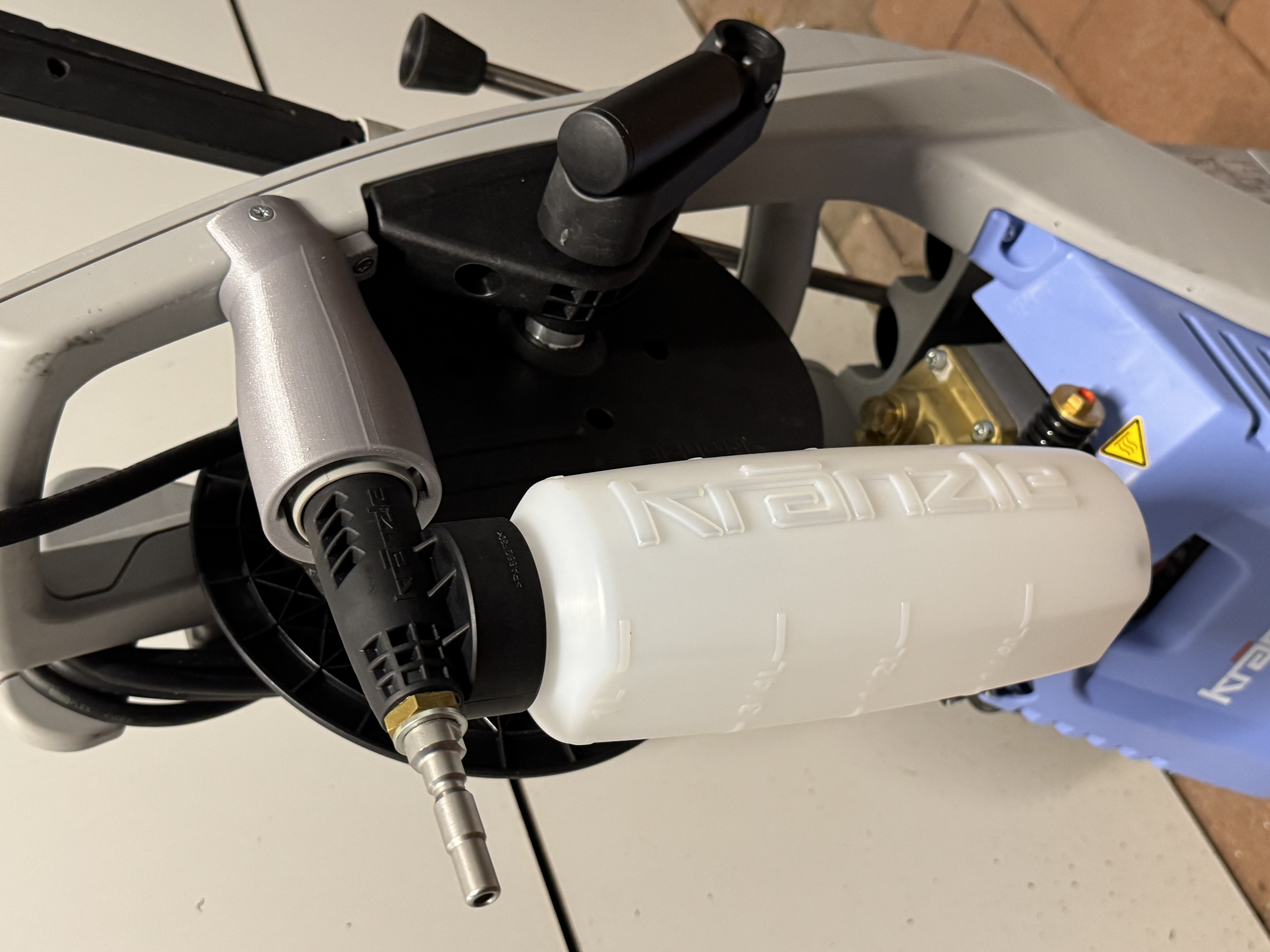 Bracket for foam injector (compatible with pressure washer Kränzle K1050 TST)